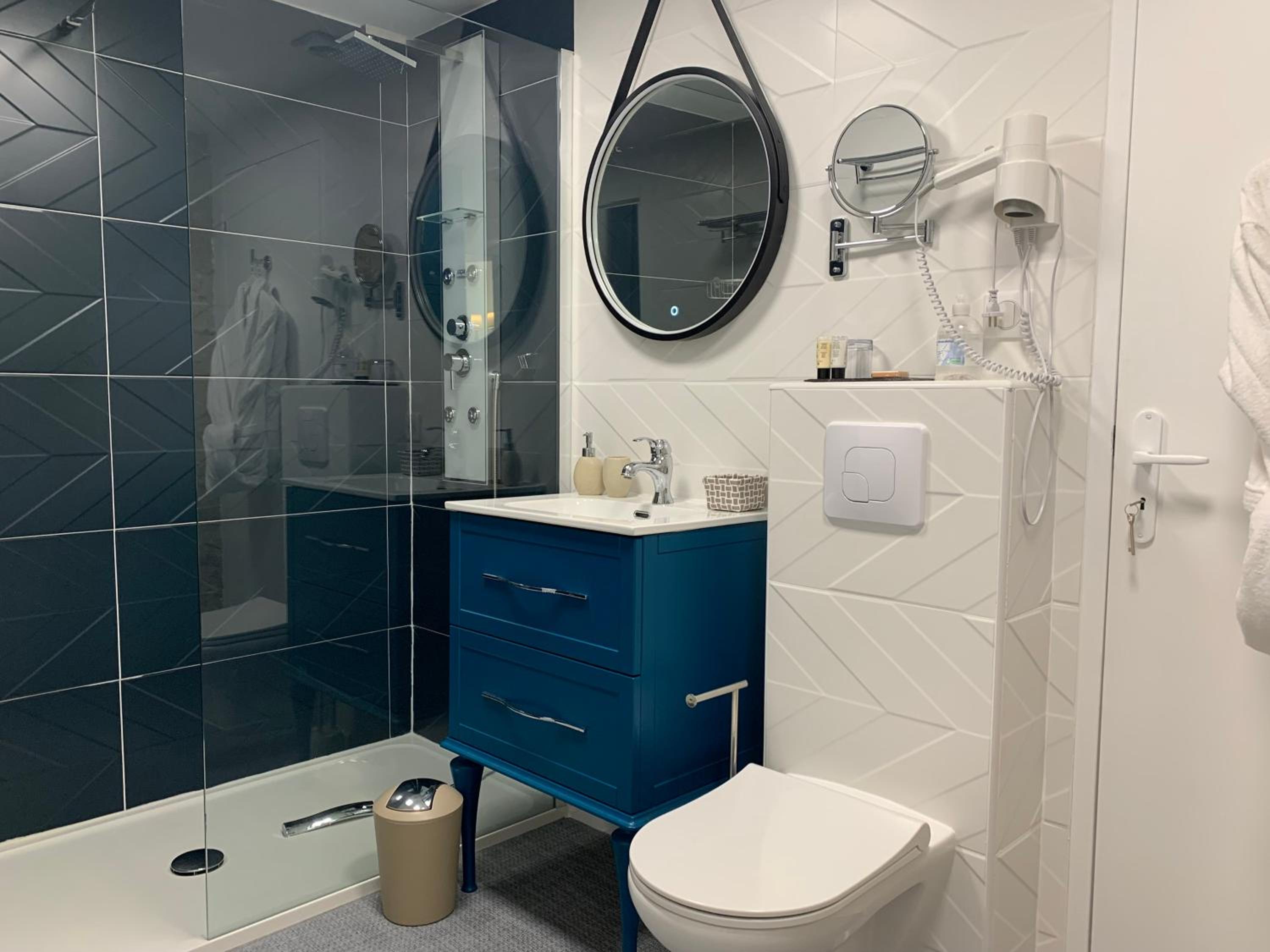 Standard Twin Room photo 2