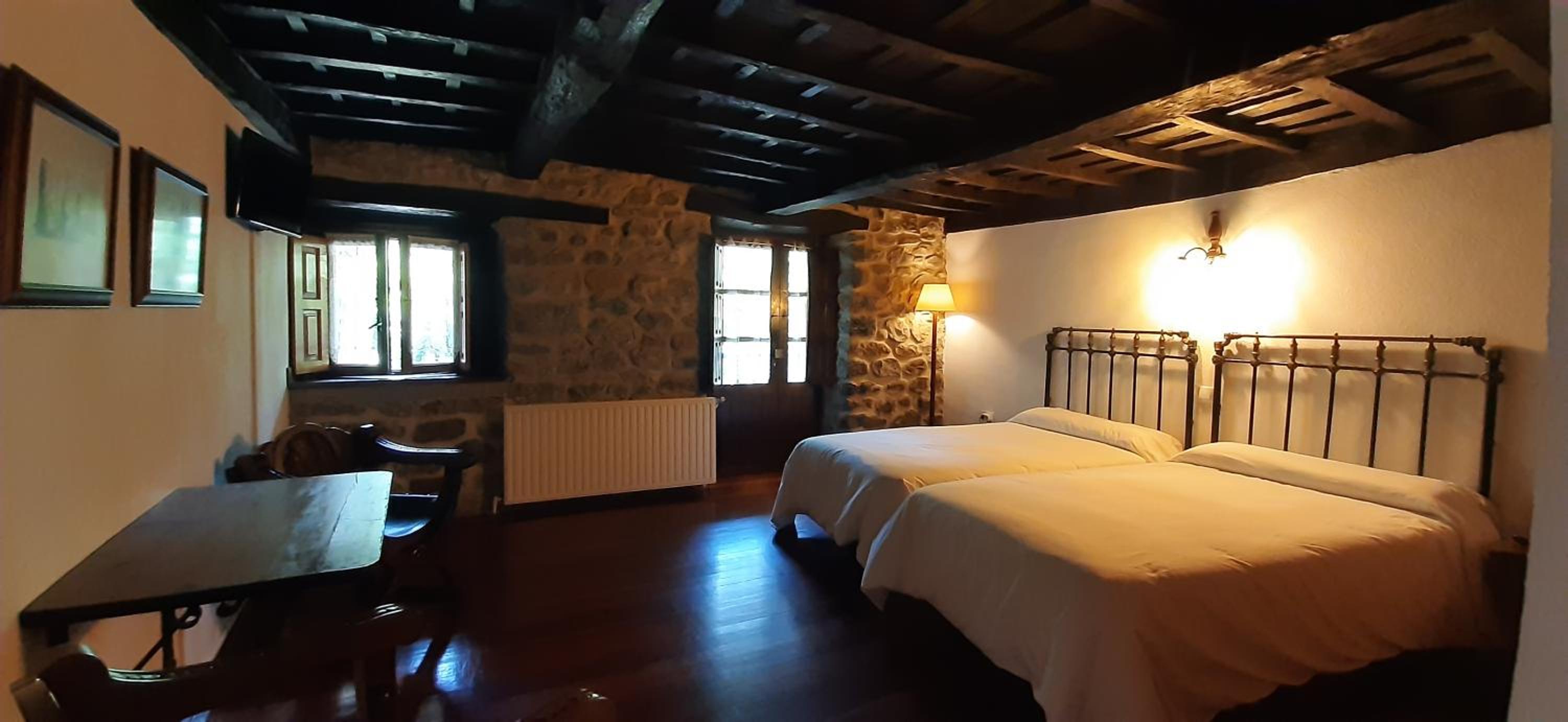 Double or Twin Room - Photo 2