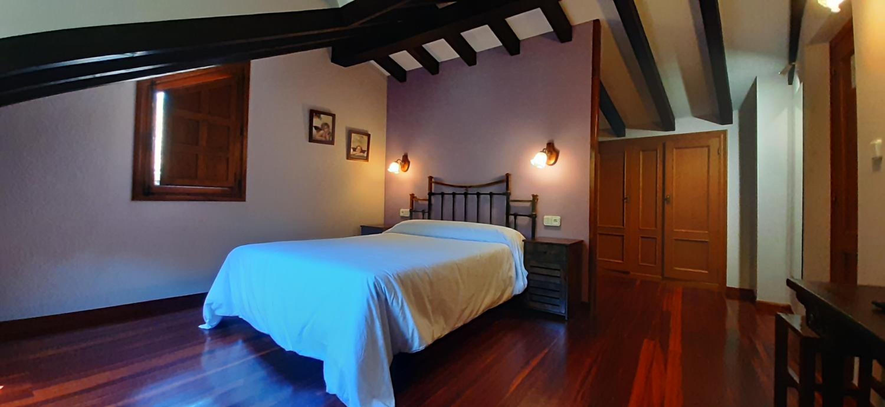 Double or Twin Room - Photo 13