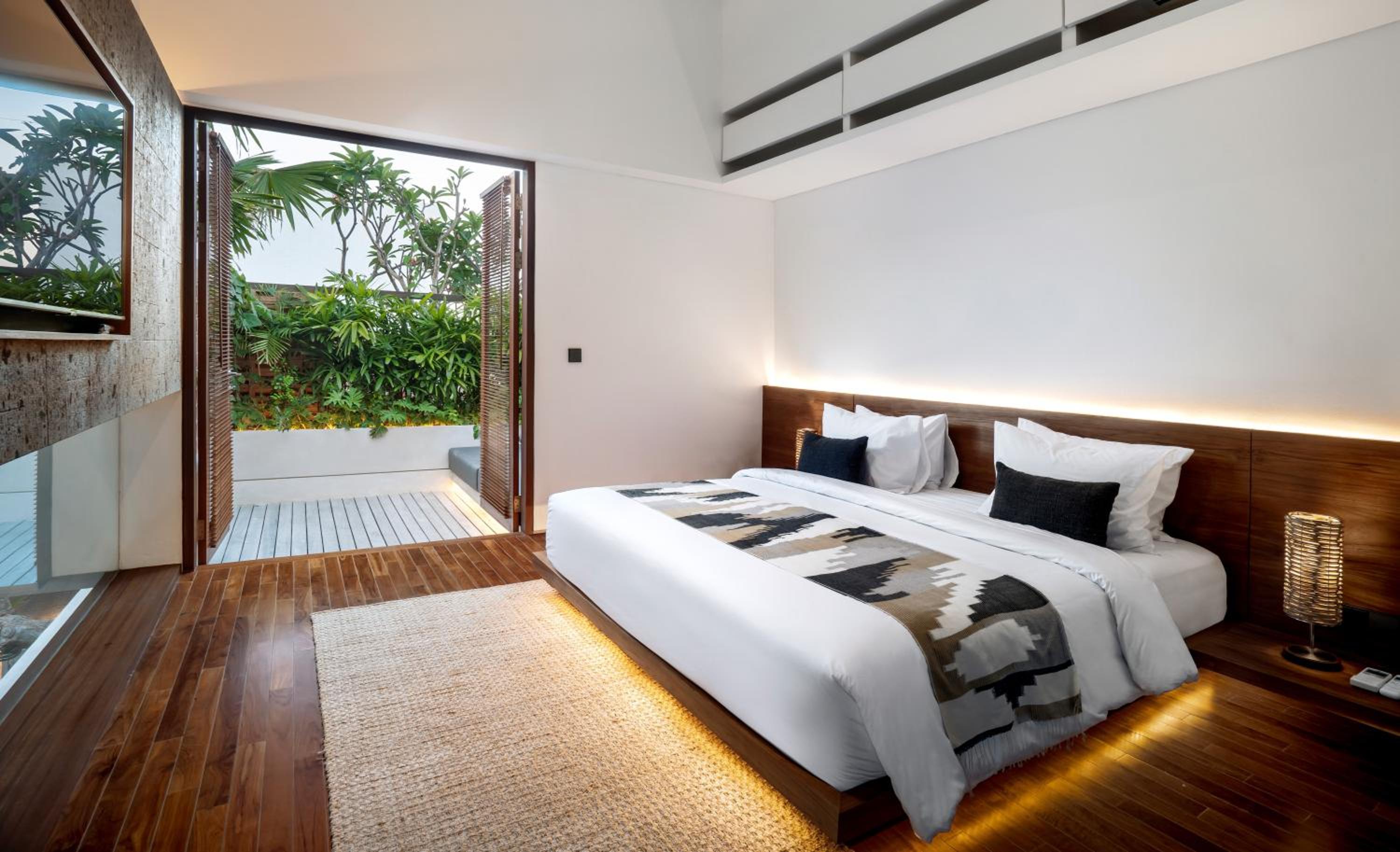 One-Bedroom Villa with Private Pool - Photo 14