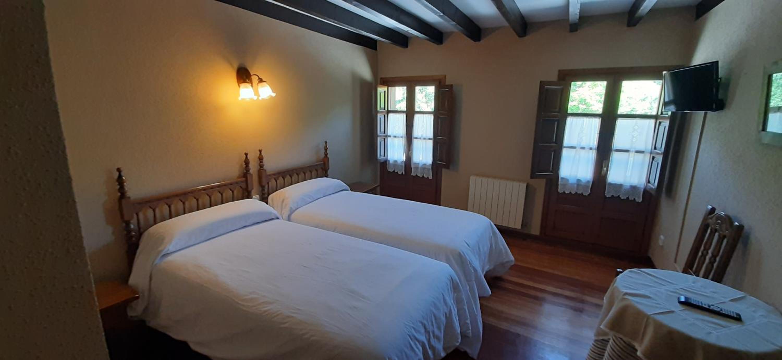 Double or Twin Room - Photo 1