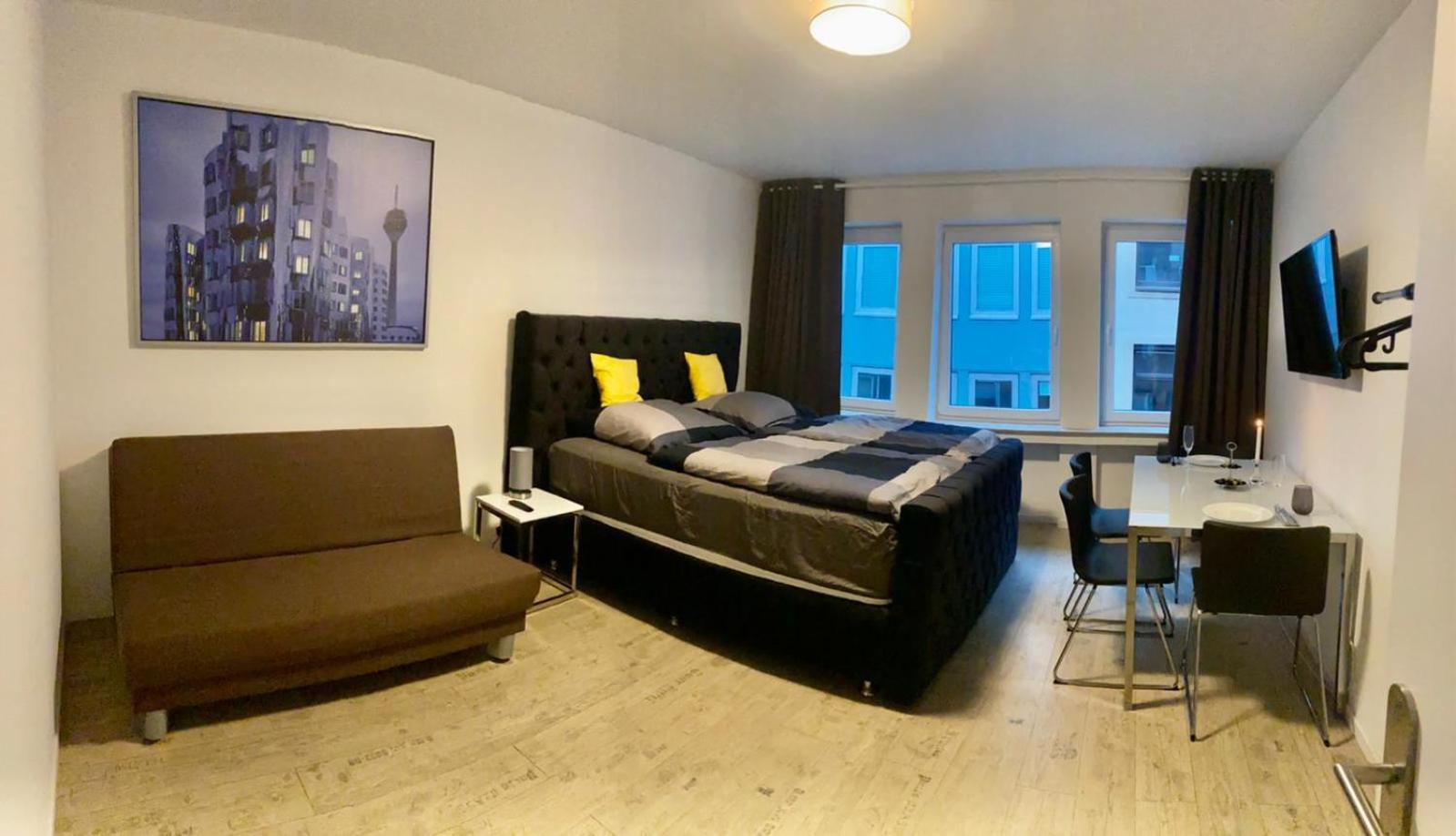 One-Bedroom Apartment - Photo 5