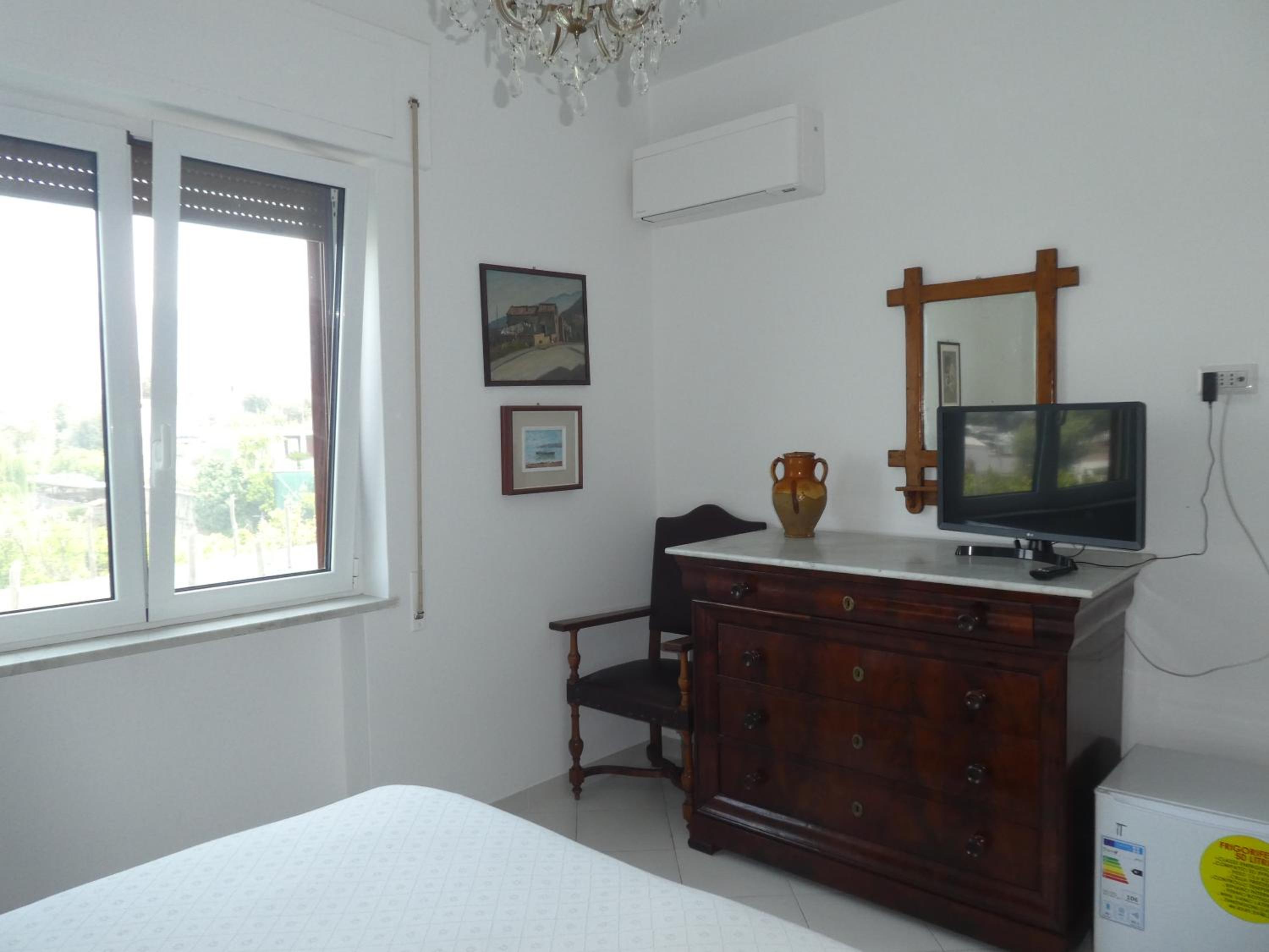 Double Room with Sea View - Photo 3