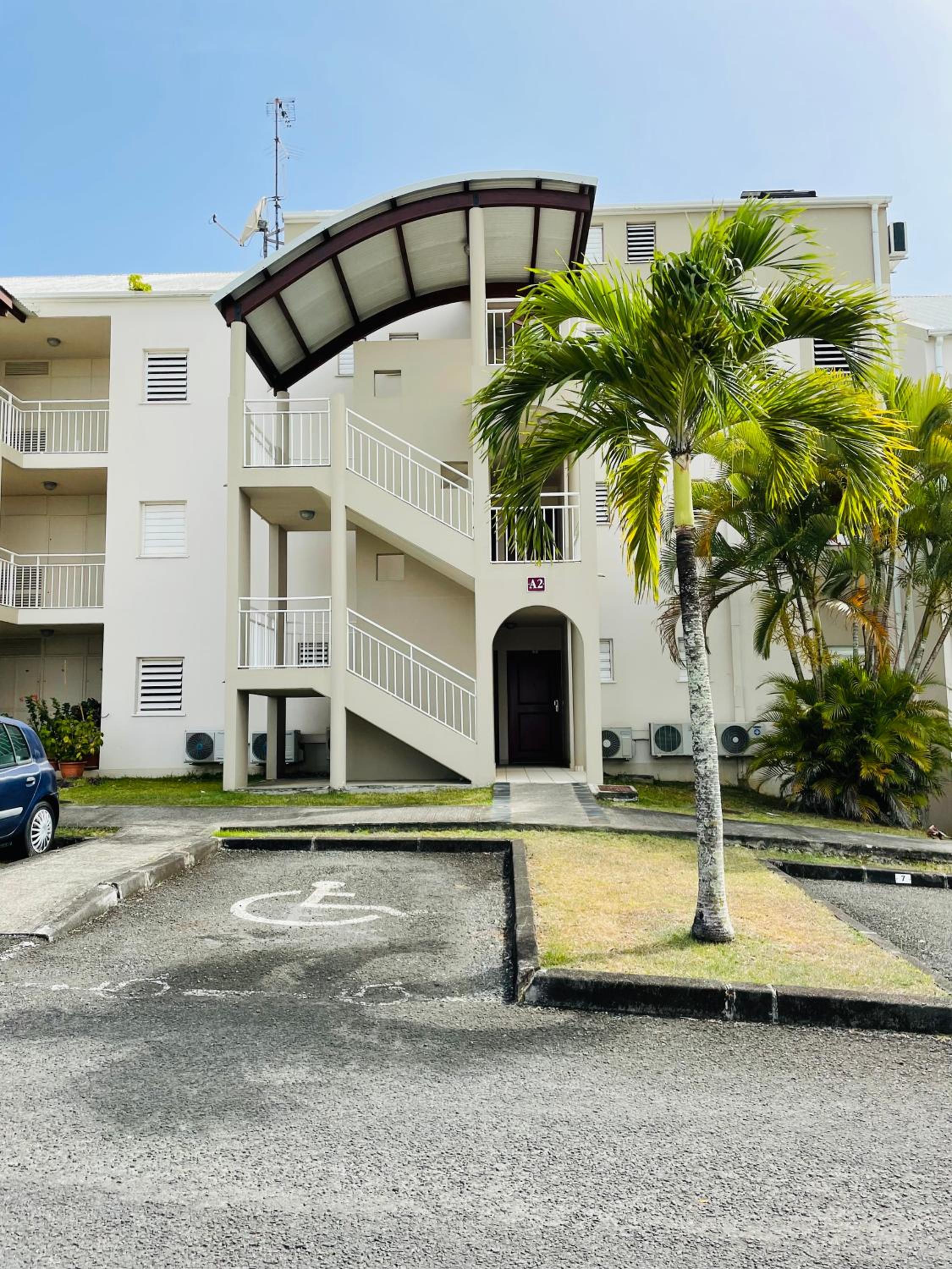 Apartment with Sea View photo 2