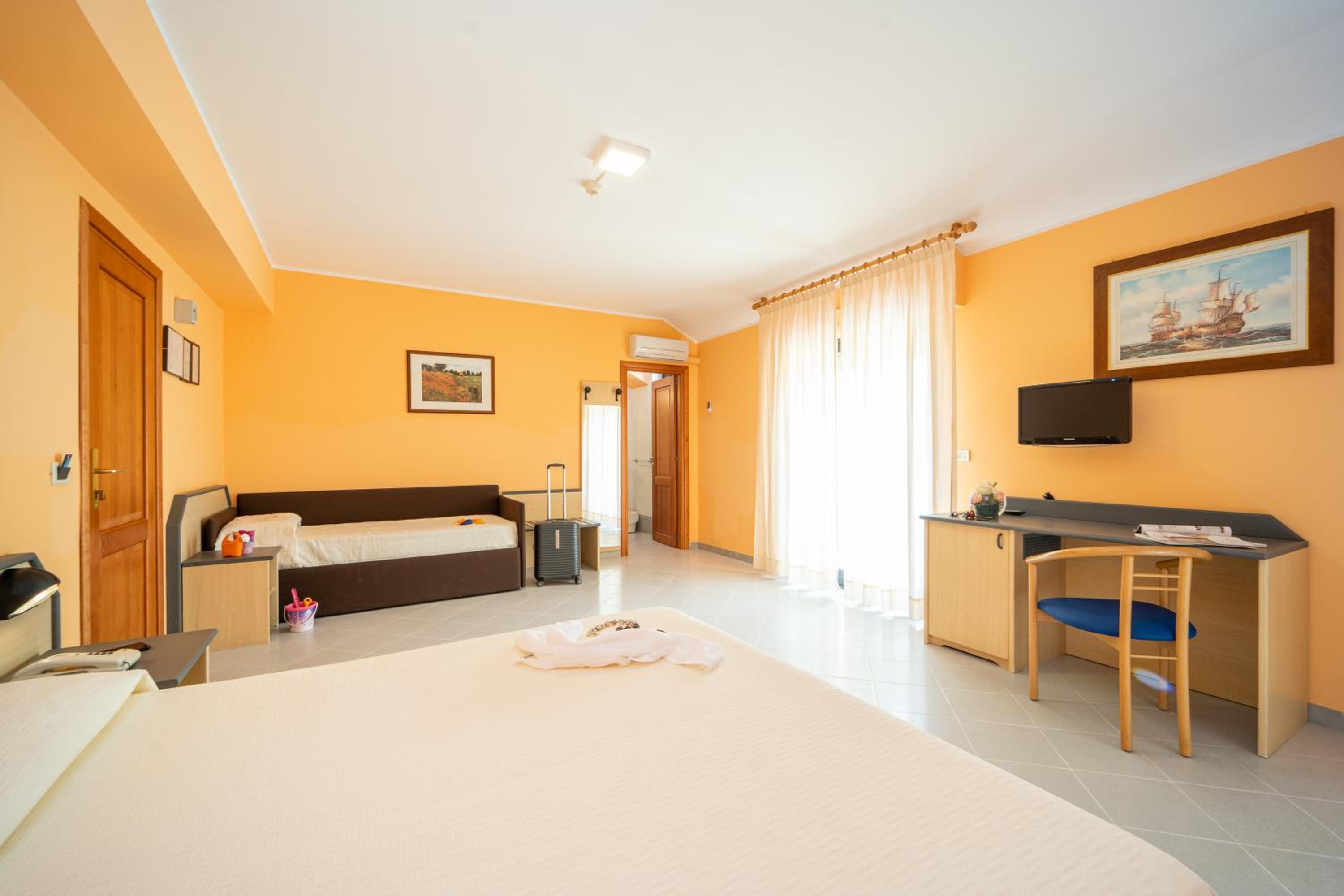 Standard Quadruple Room photo 1