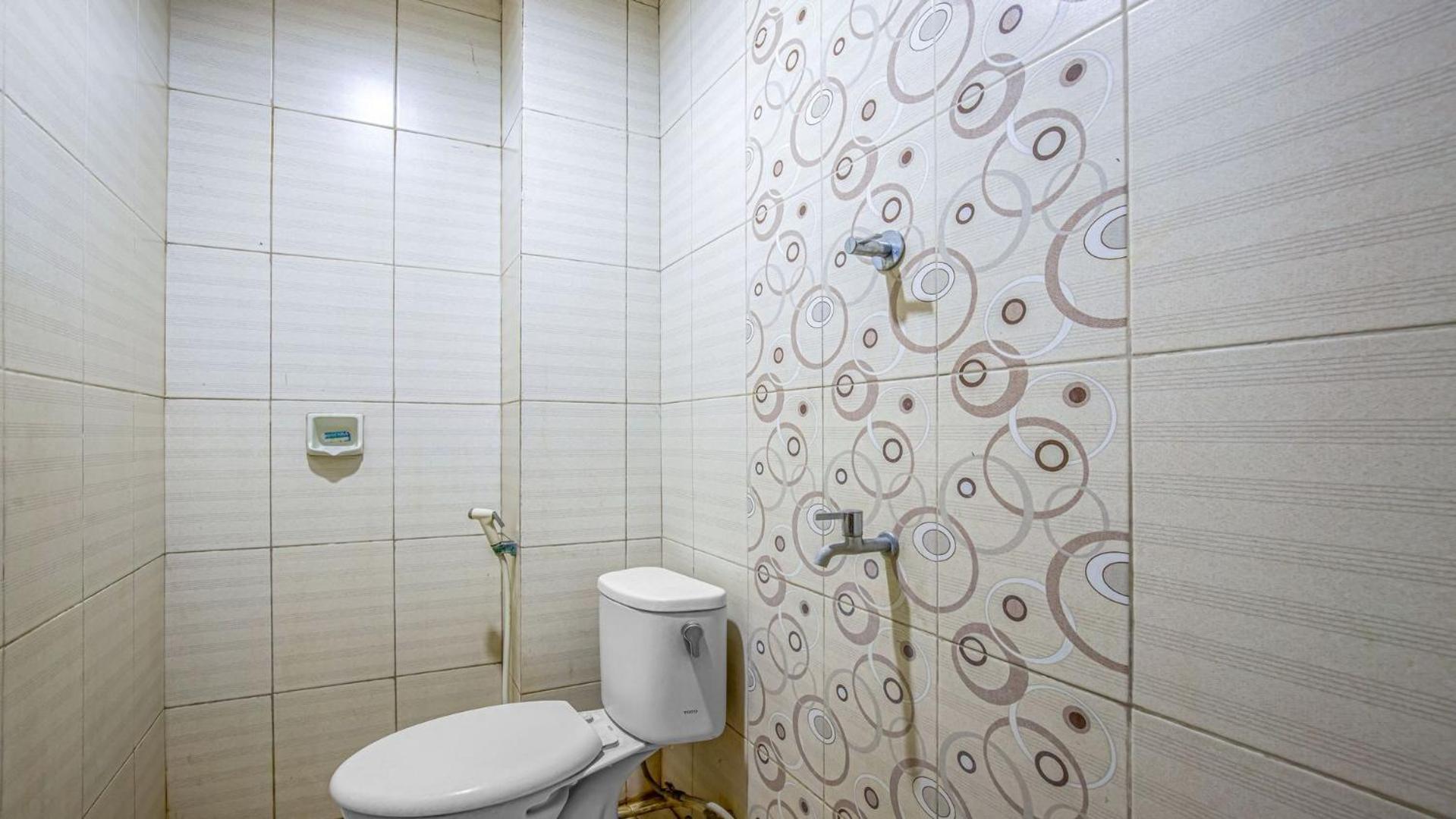 Standard Double Room - Photo 7