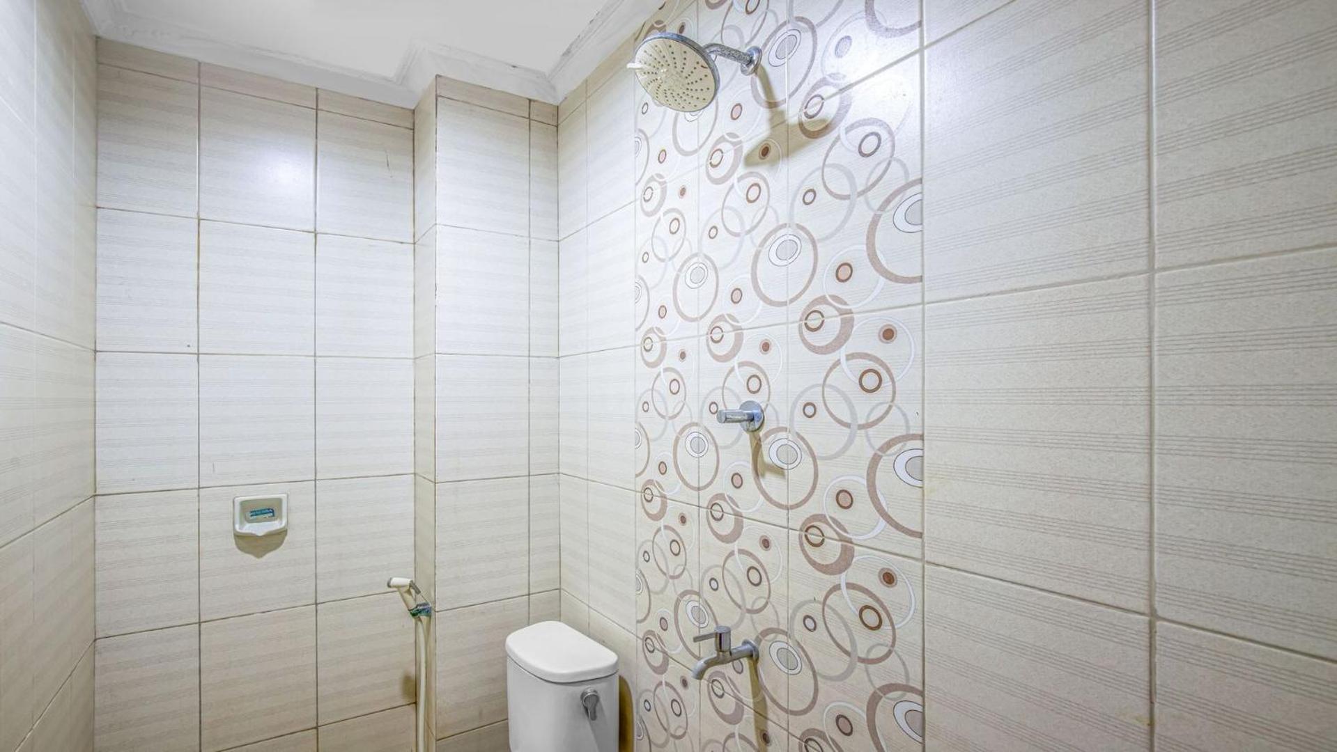 Standard Double Room - Photo 8