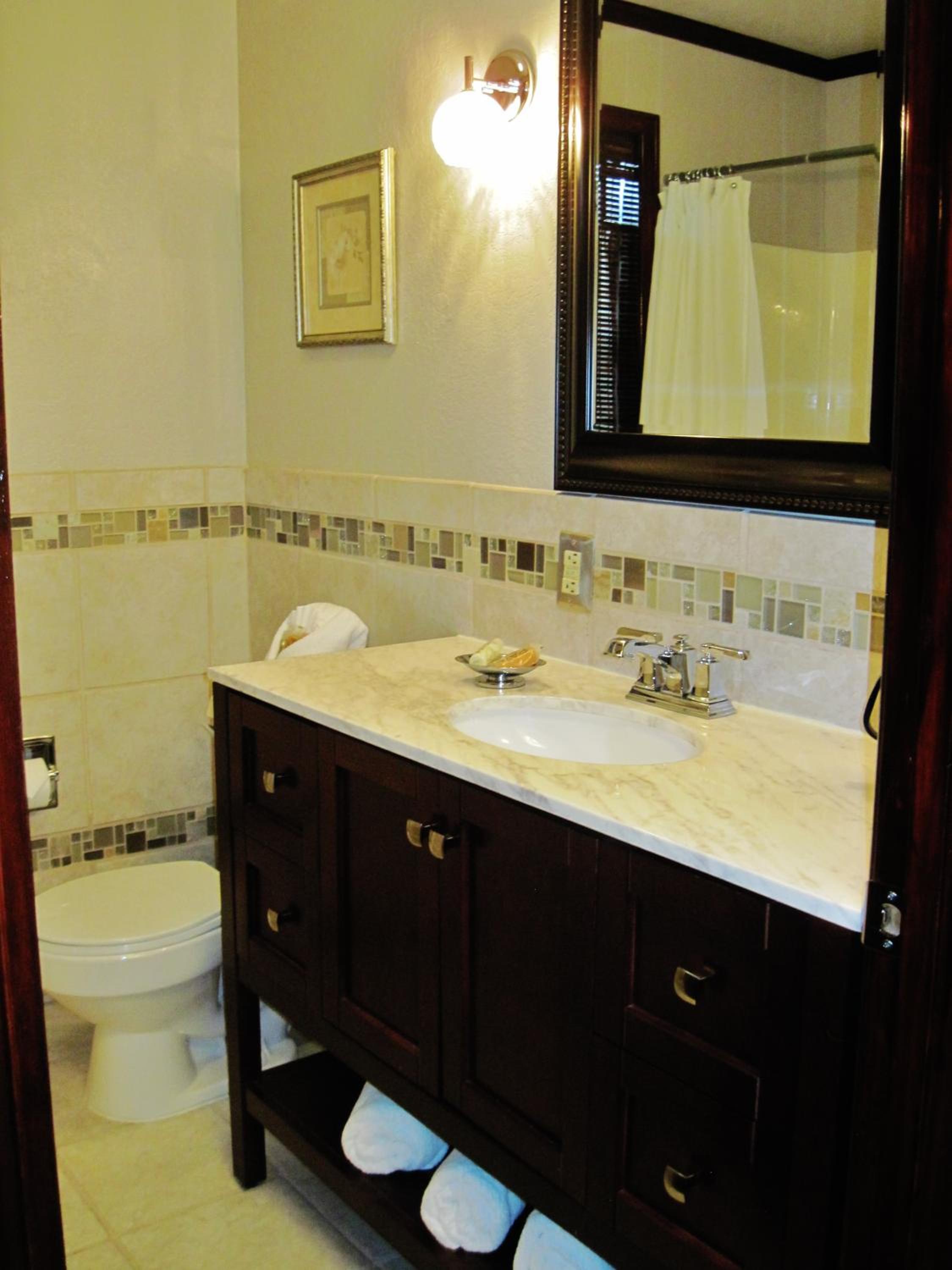 Deluxe Queen Room - Pet Friendly photo 3