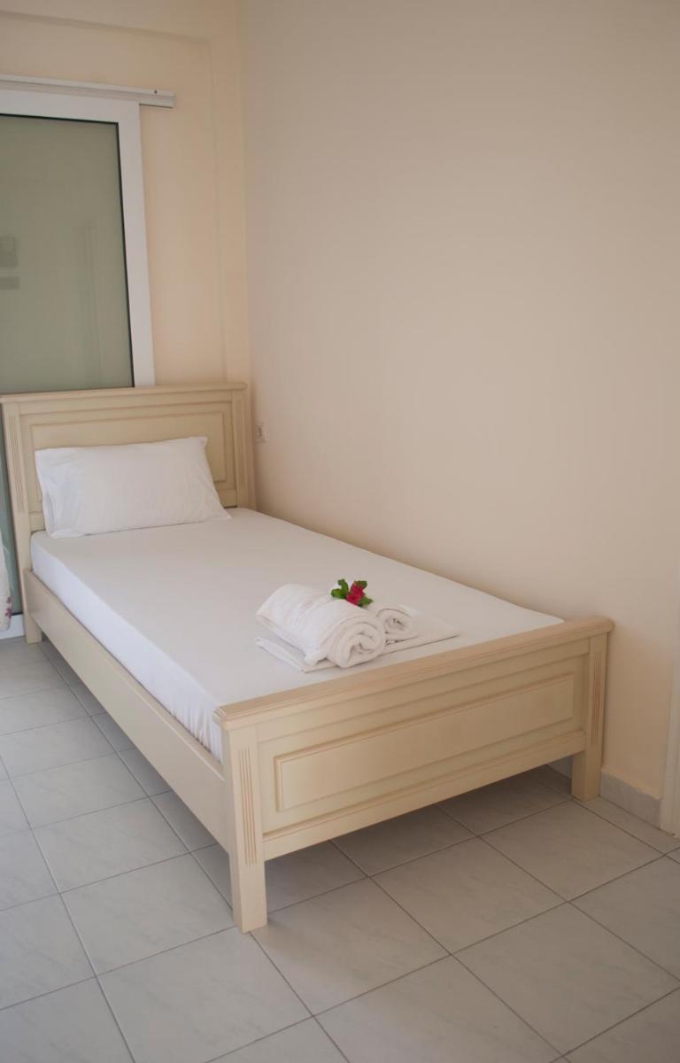 Superior Triple Room - Photo 7