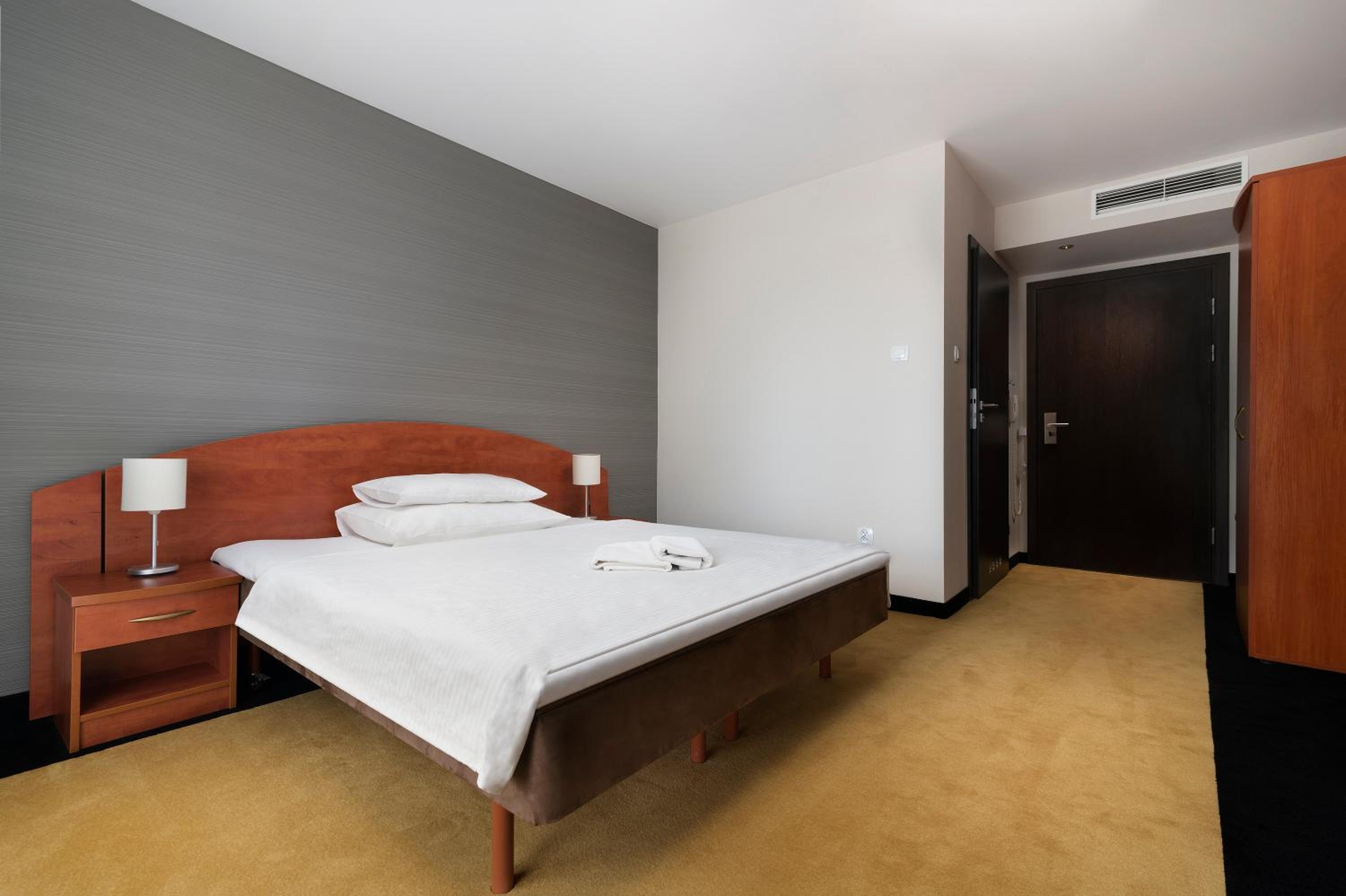 Standard Double or Twin Room with Balcony photo 2