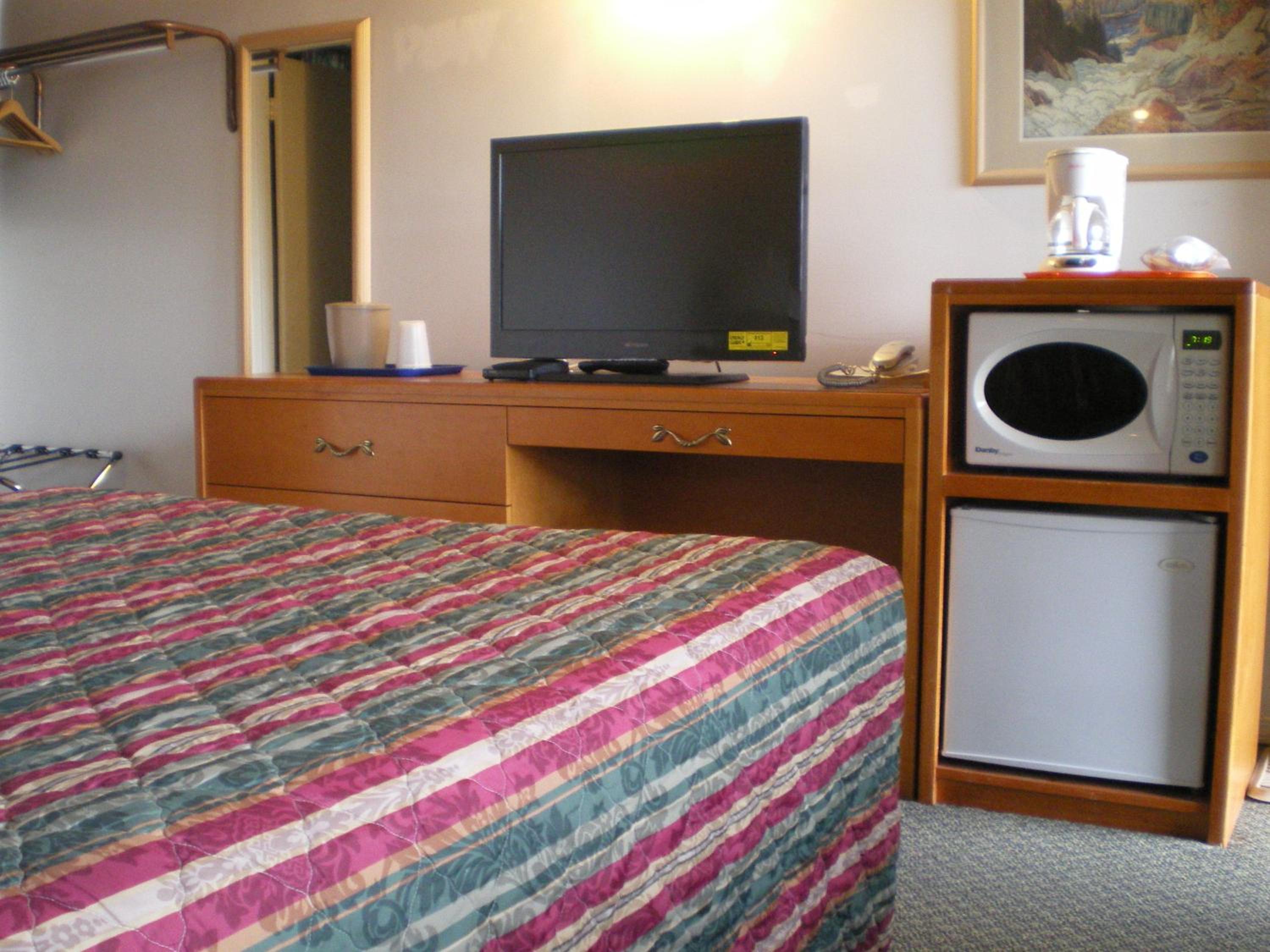 Queen Room photo 1