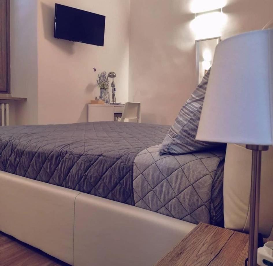 Double Room with Private Bathroom - Photo 13