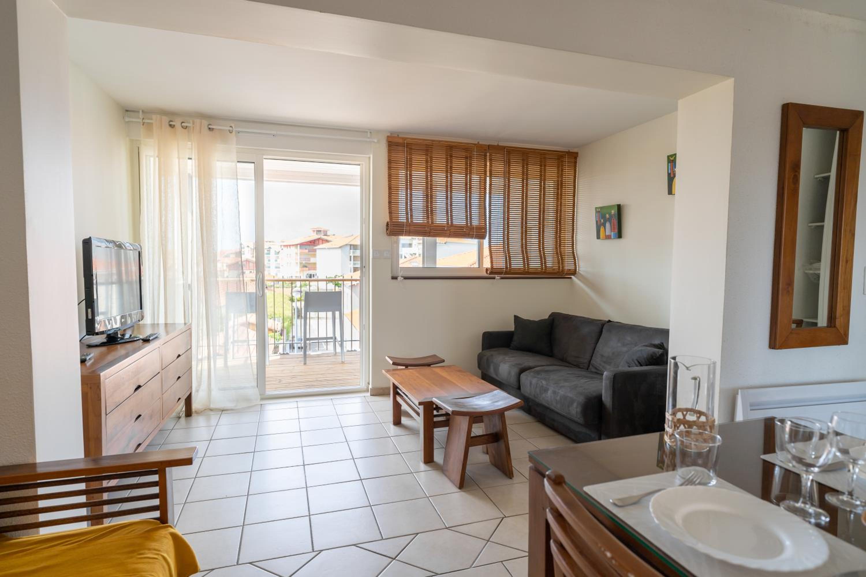 One-Bedroom Apartment (4 Adults) - Photo 1