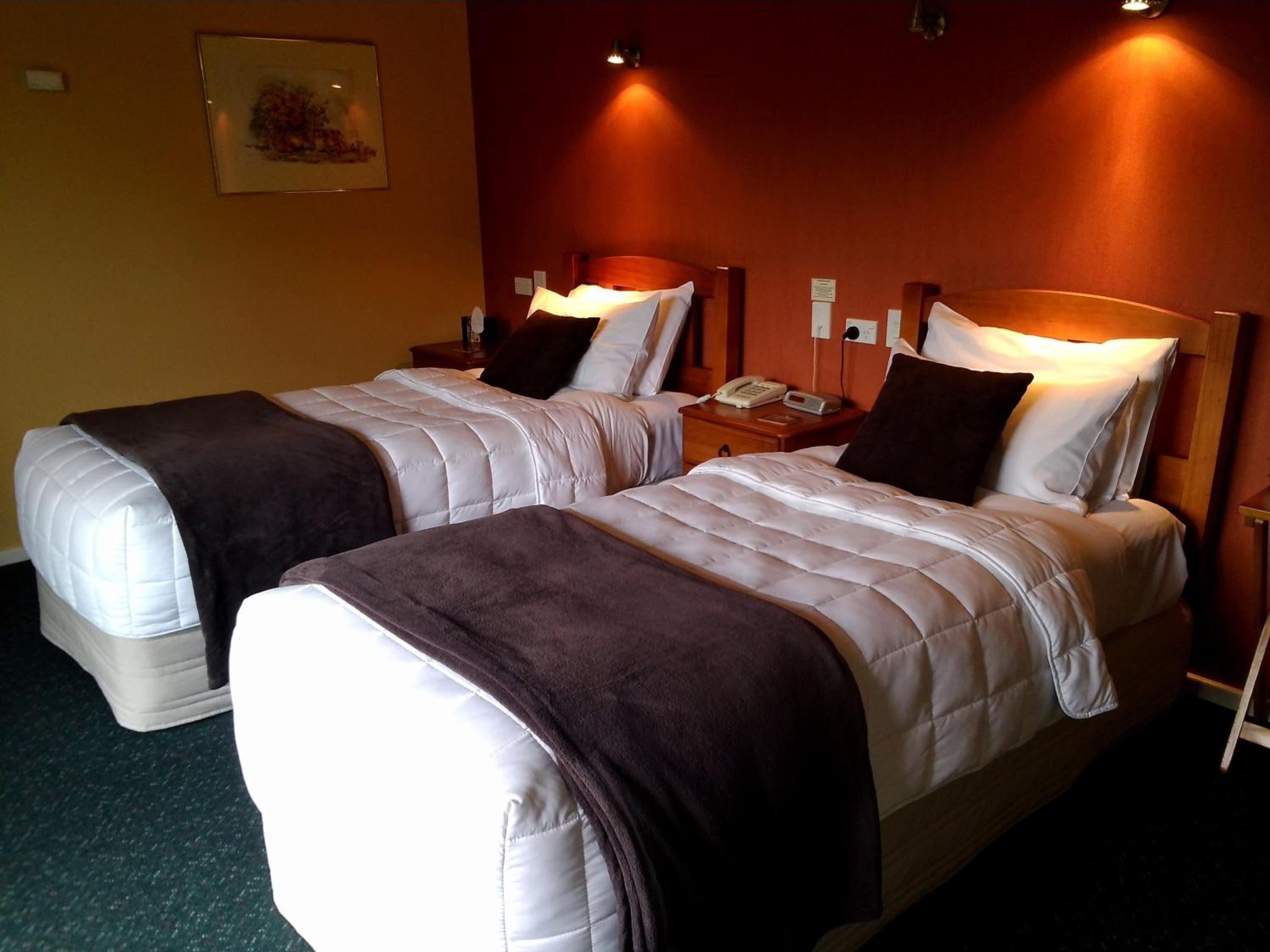 Standard Twin Room photo 2