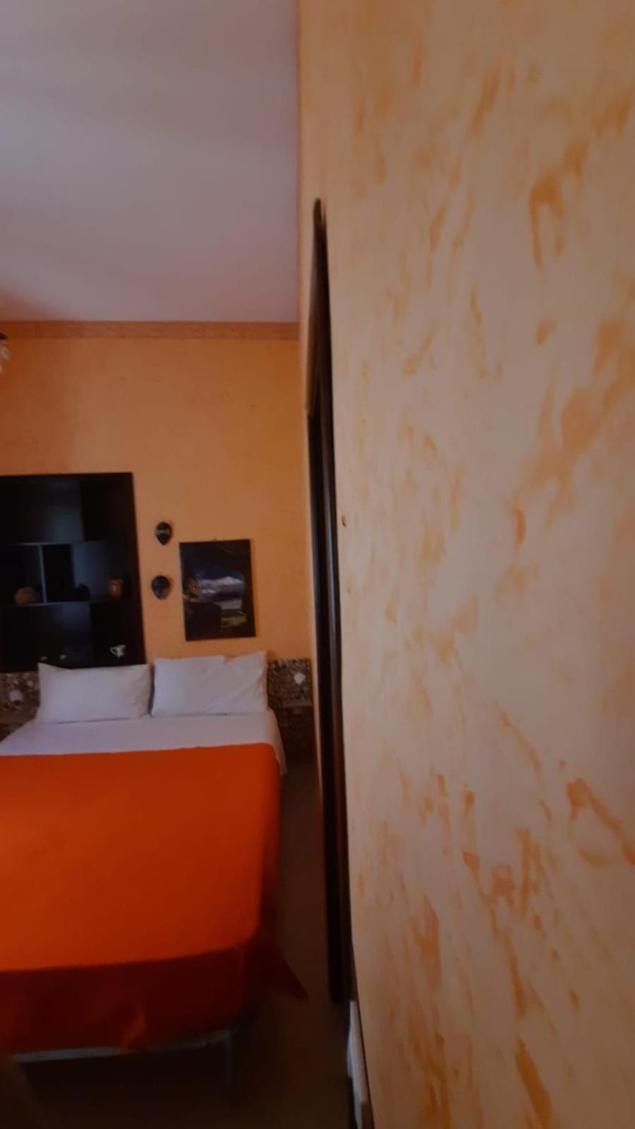 Economy Double Room with Shared Bathroom photo 2