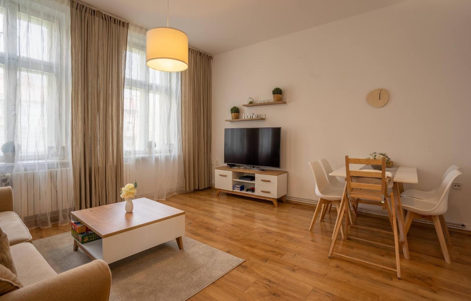 Executive Suite - Photo 11