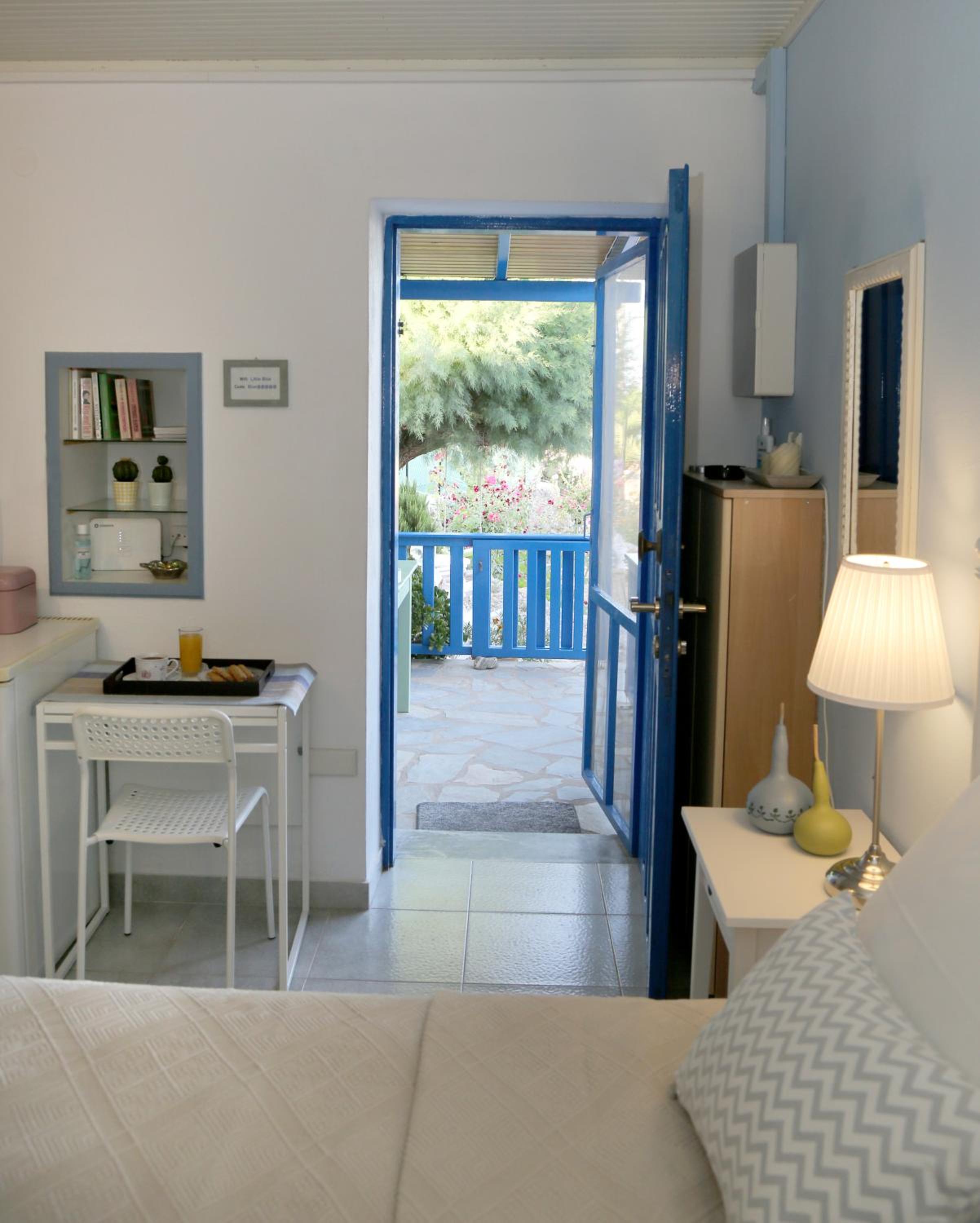 One-Bedroom House photo 1