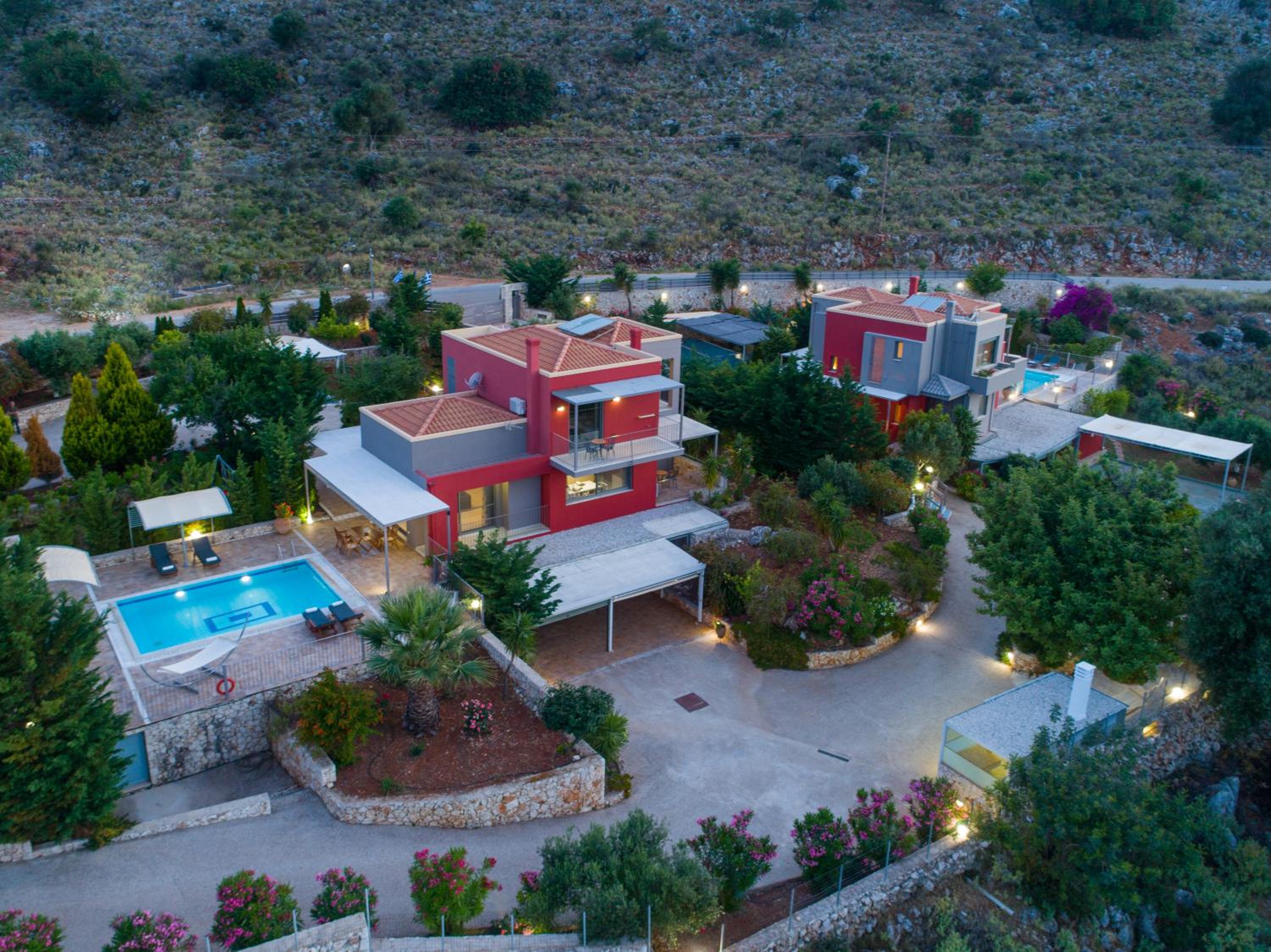 Three-Bedroom Villa - Photo 11