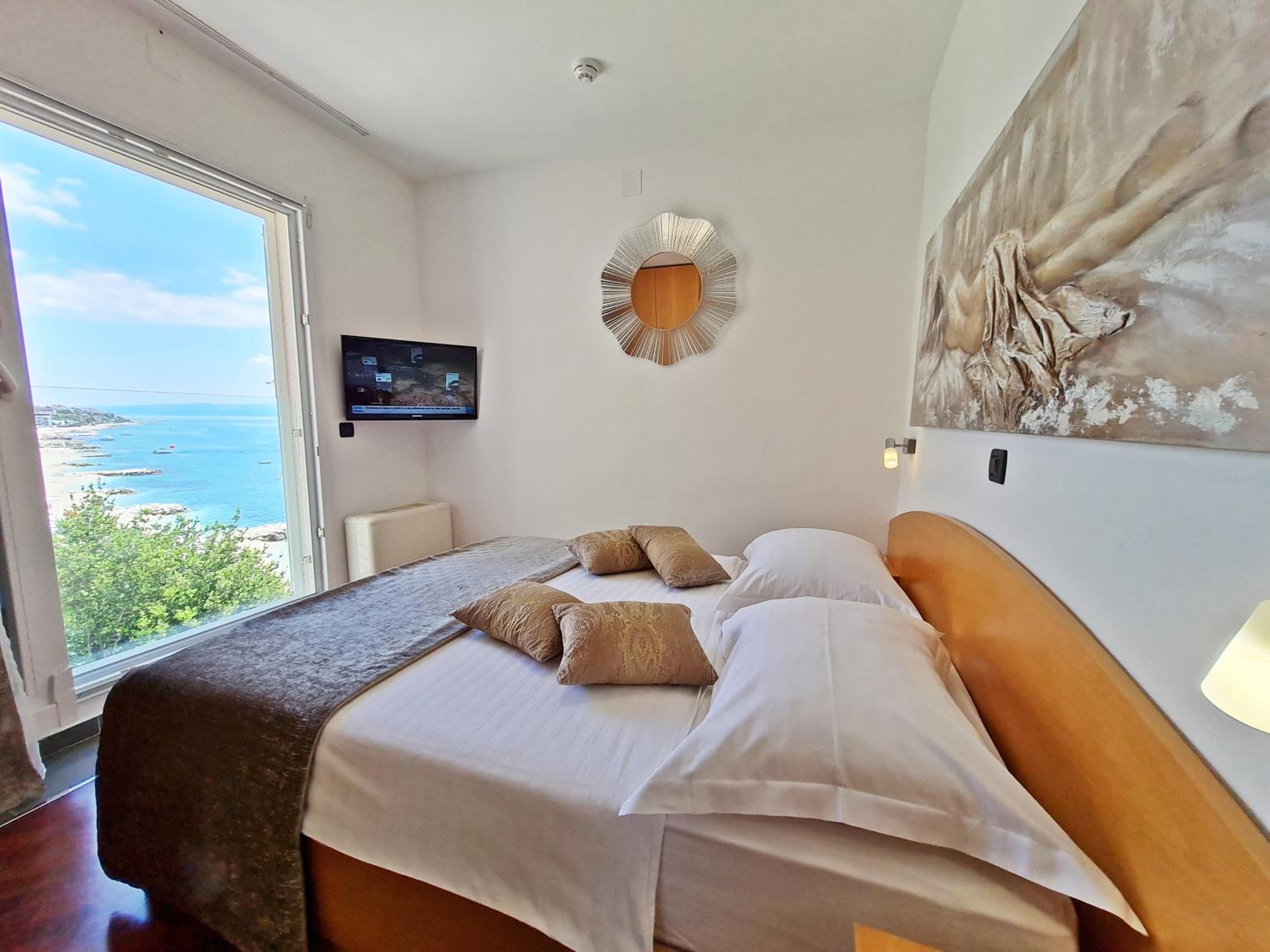 Comfort Suite with Sea View - Photo 8