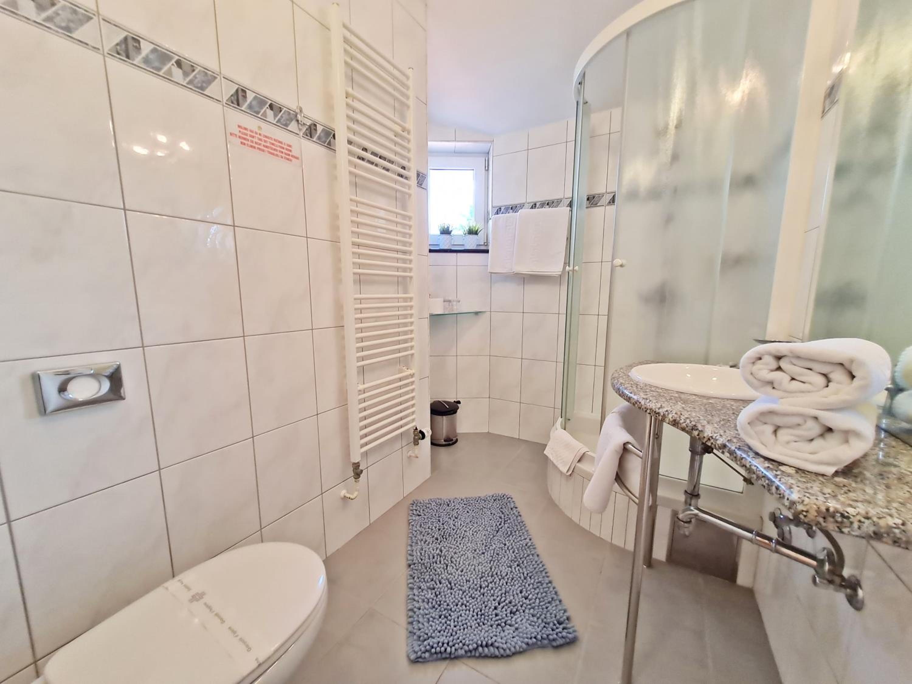 Comfort Suite with Sea View - Photo 9