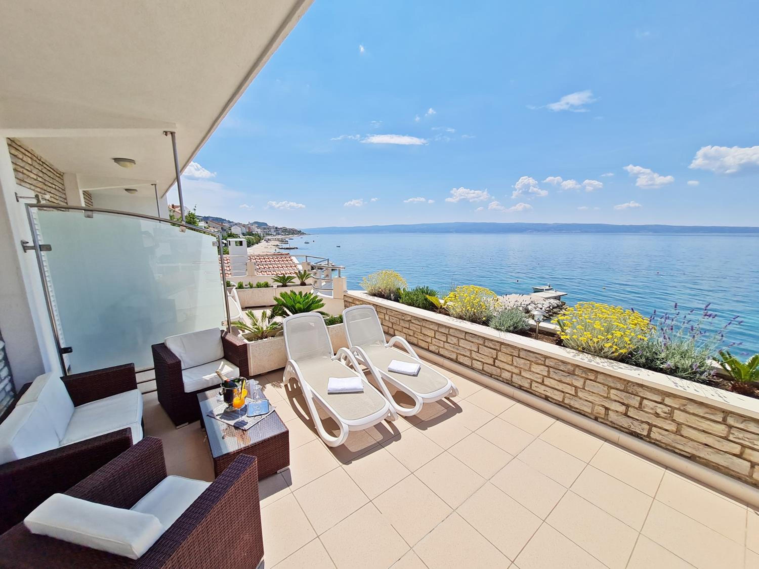 Comfort Double Room with Terrace and Sea View - Photo 3