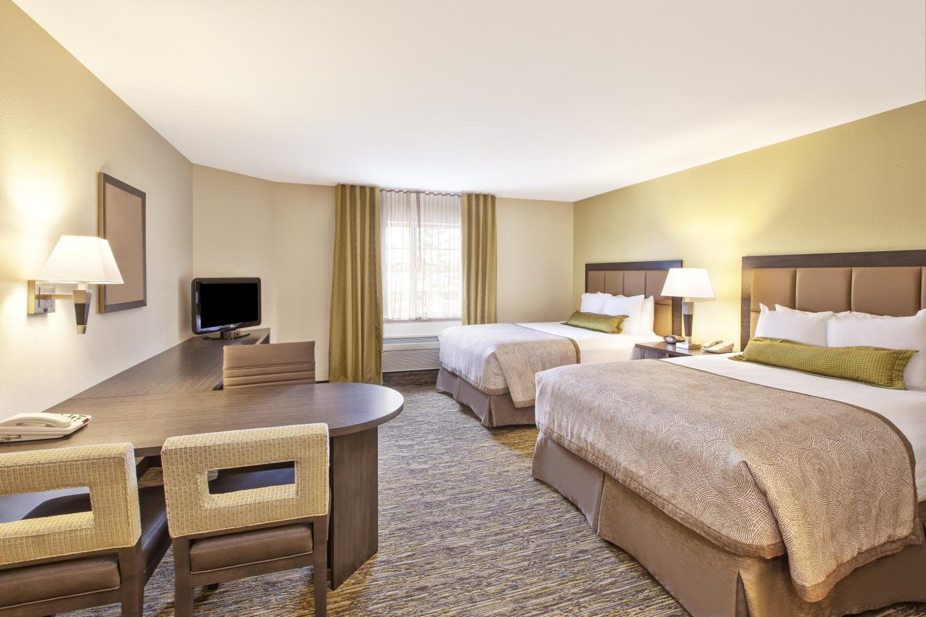 Studio Suite with Two Queen Beds - Photo 6