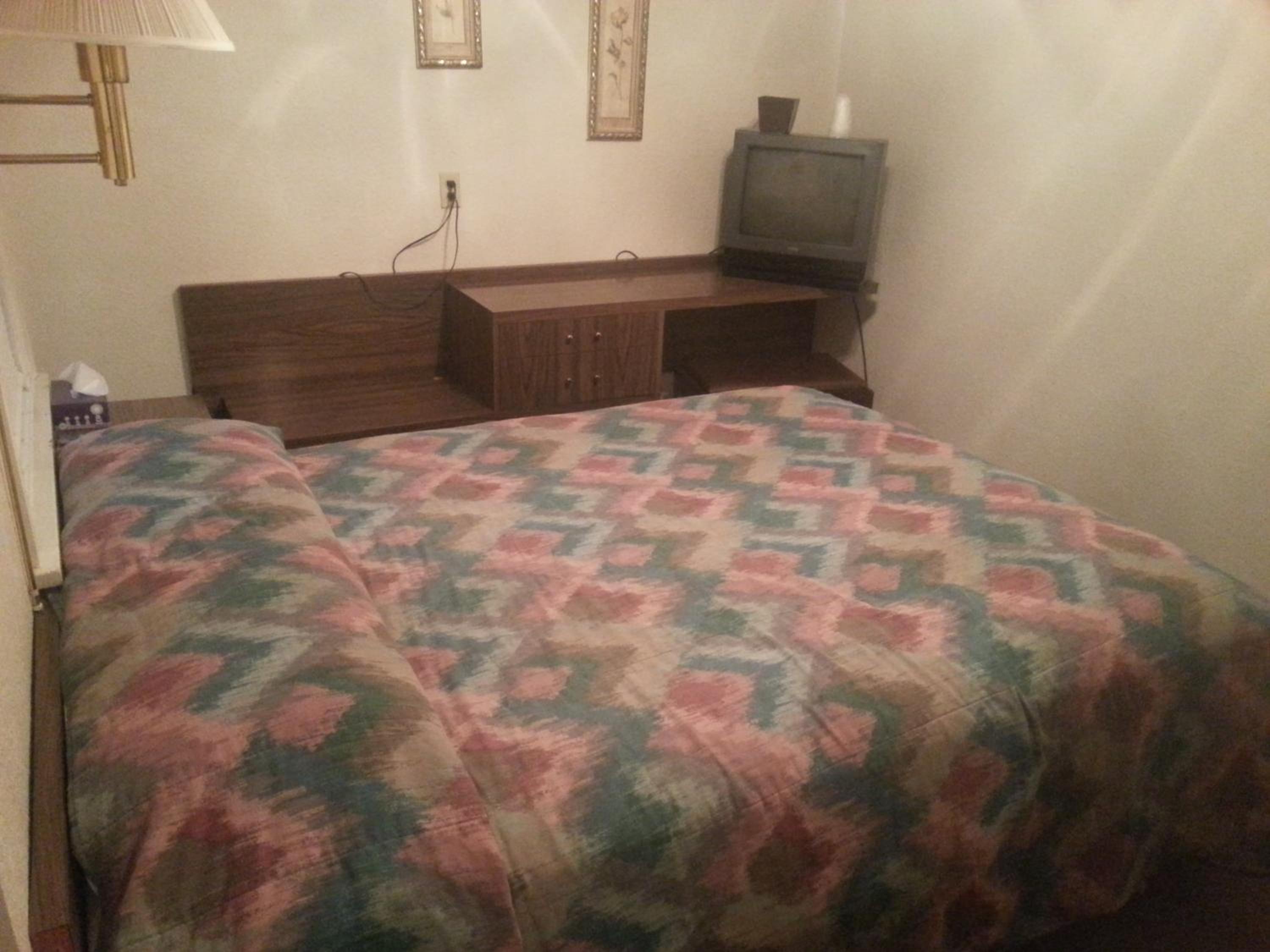 Standard Queen Room photo 2