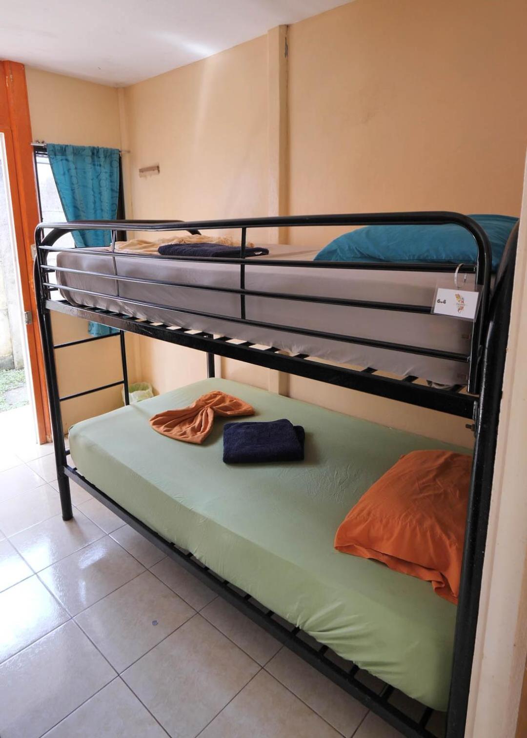 Cama em Dormitório Misto com 4 Camas