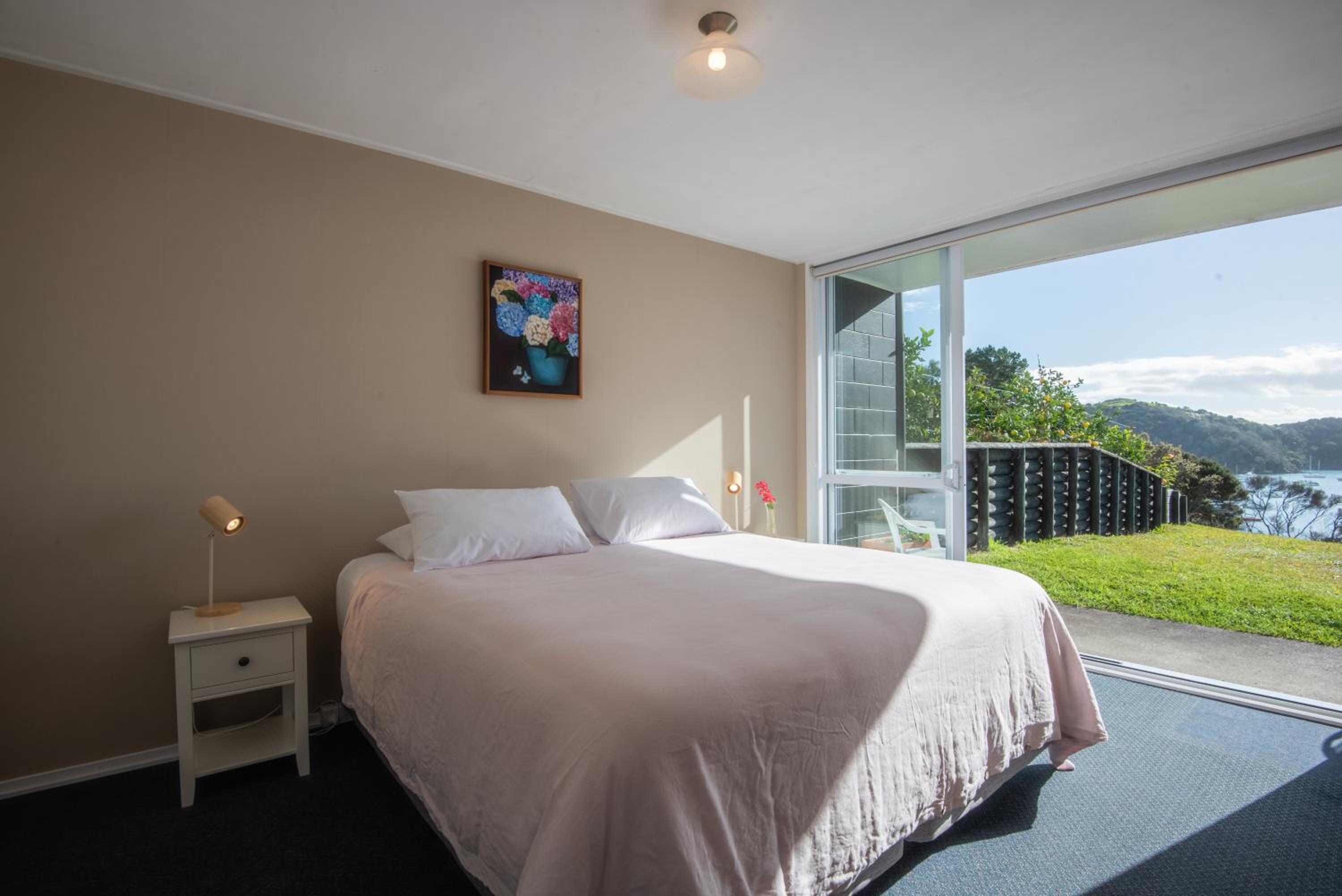 One-Bedroom Apartment with Ocean View photo 1