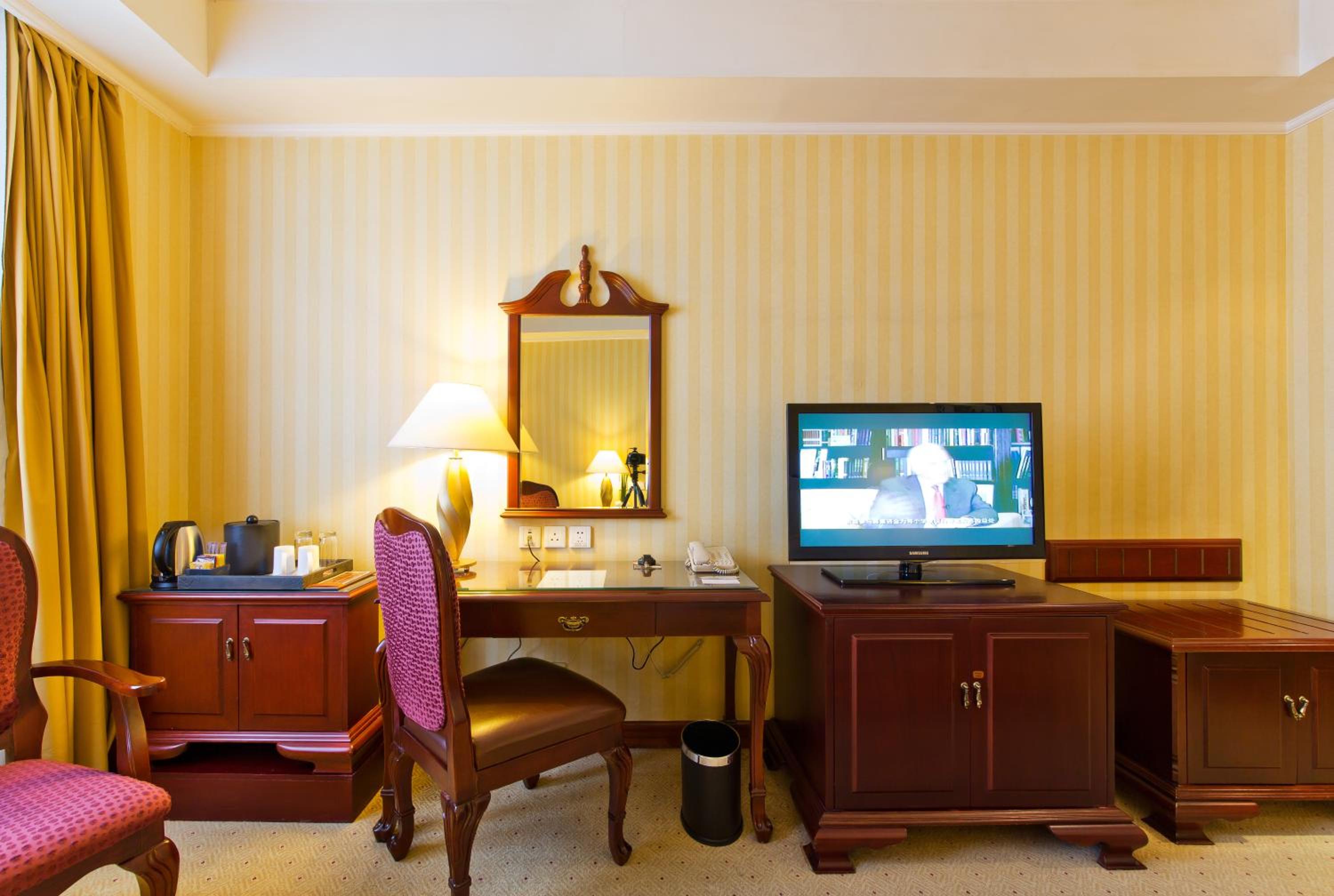 Superior King Room