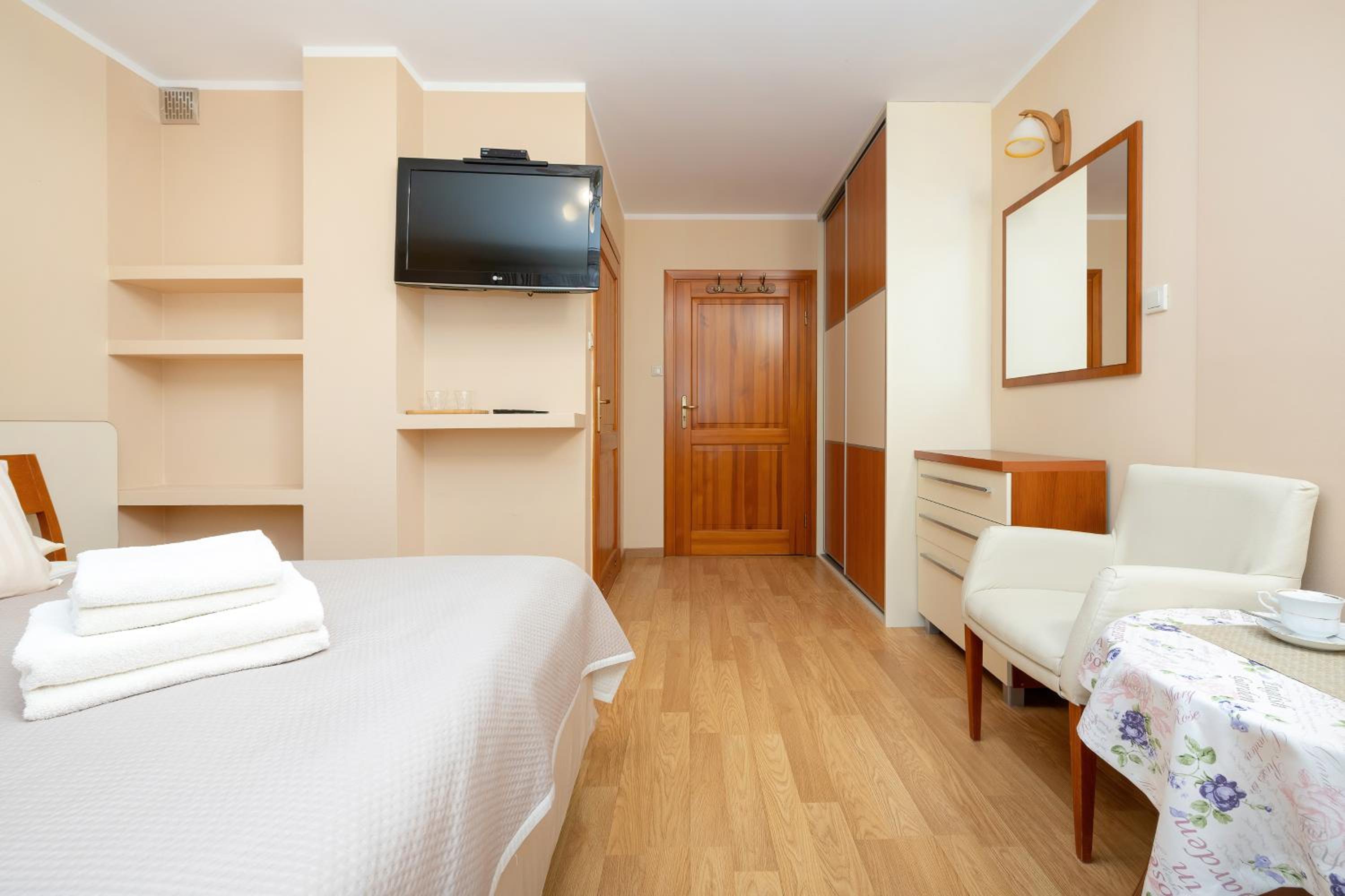 Standard Double Room photo 2