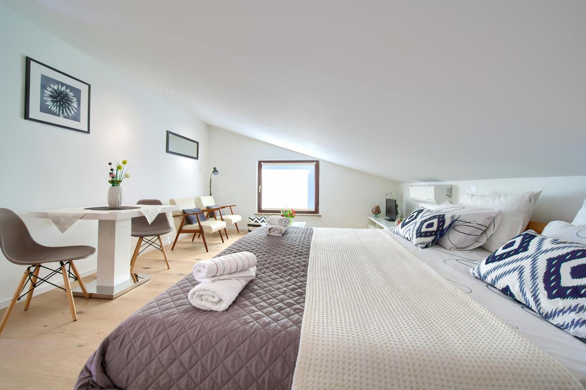 Studio Apartment with Terrace and Sea View photo 2