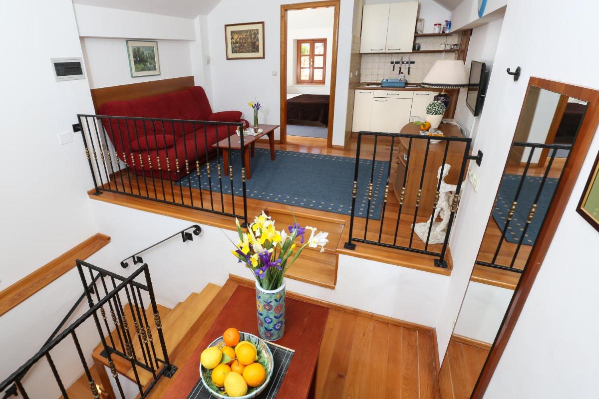 One-Bedroom Apartment with Sofa Bed and Sea View