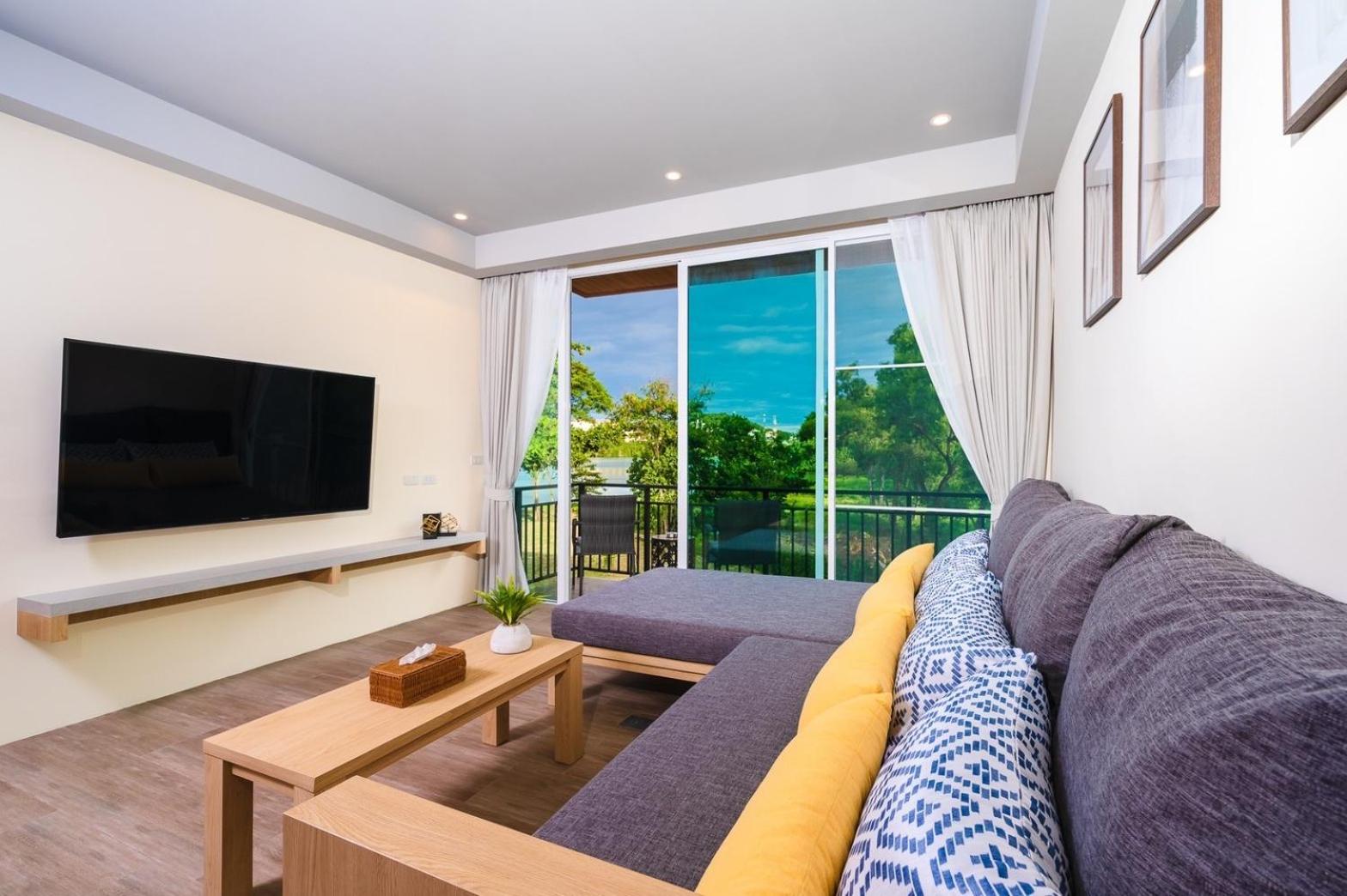 Family Room with Sea View - Photo 4