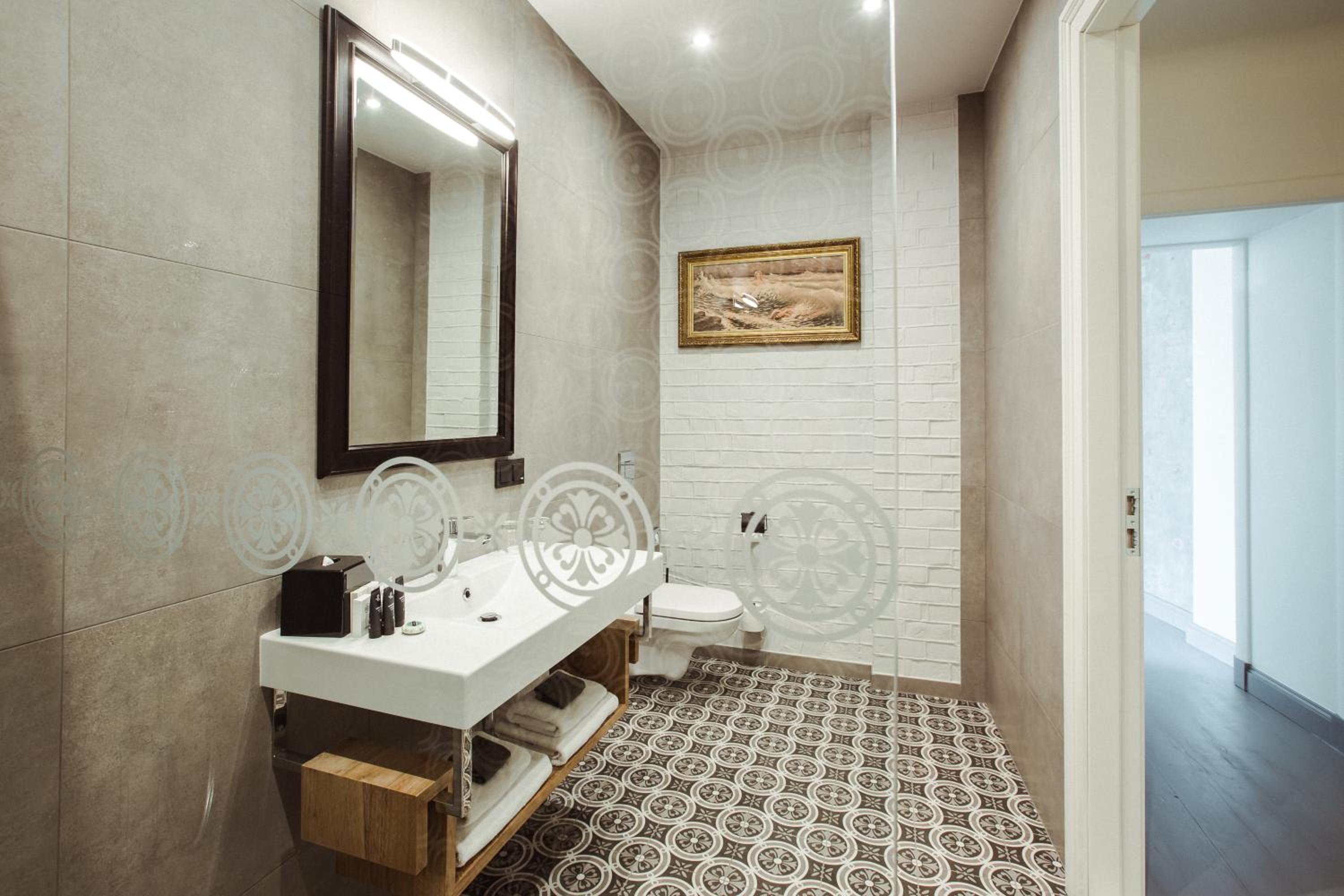 Suite - Photo 2