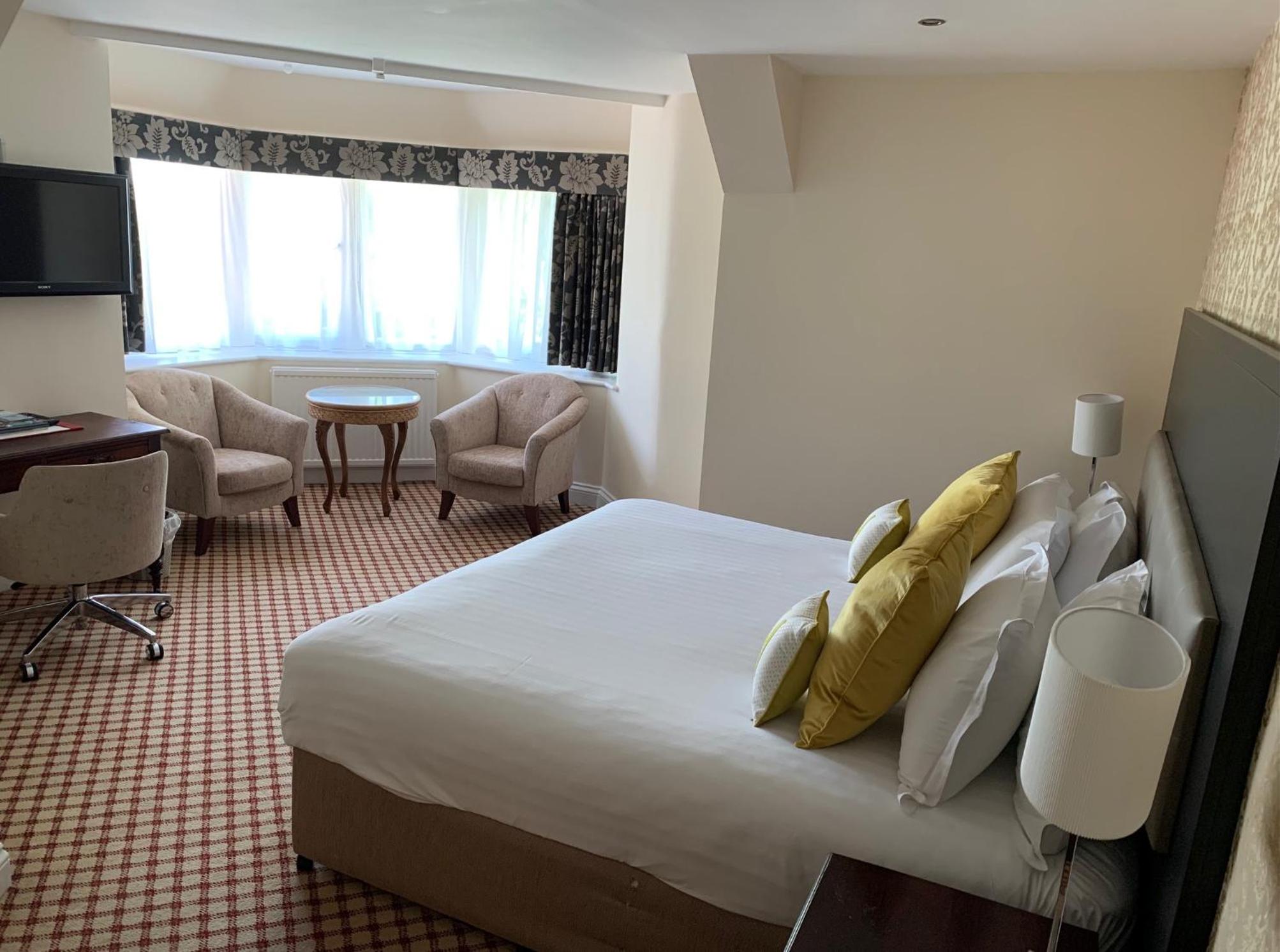 Deluxe Room - Photo 8
