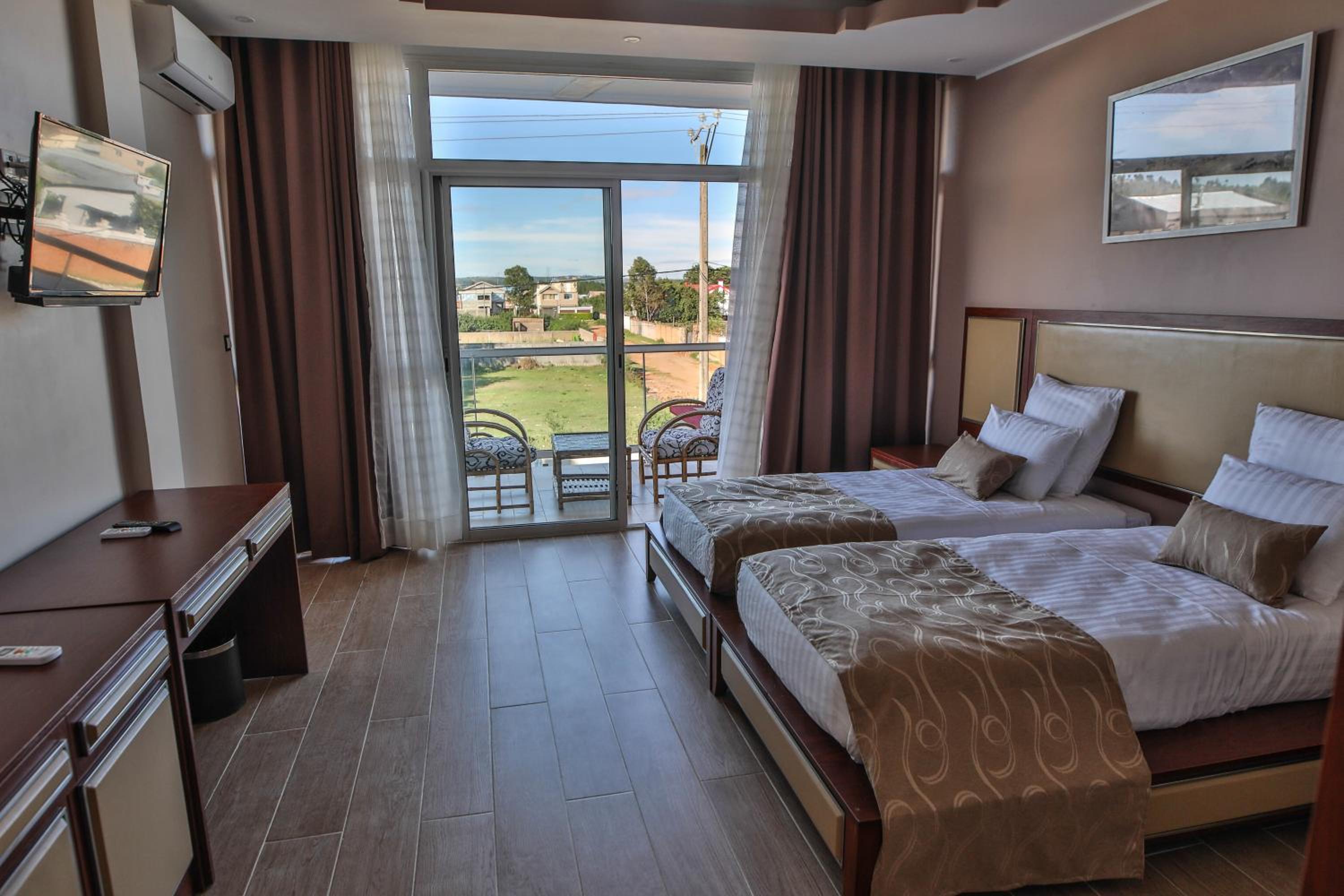 Standard Twin Room