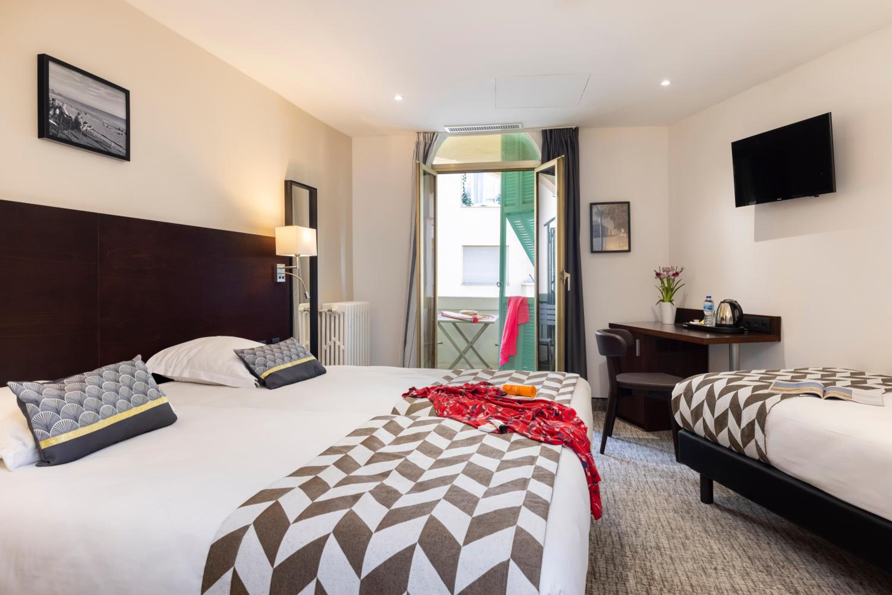 Triple Room - Photo 1