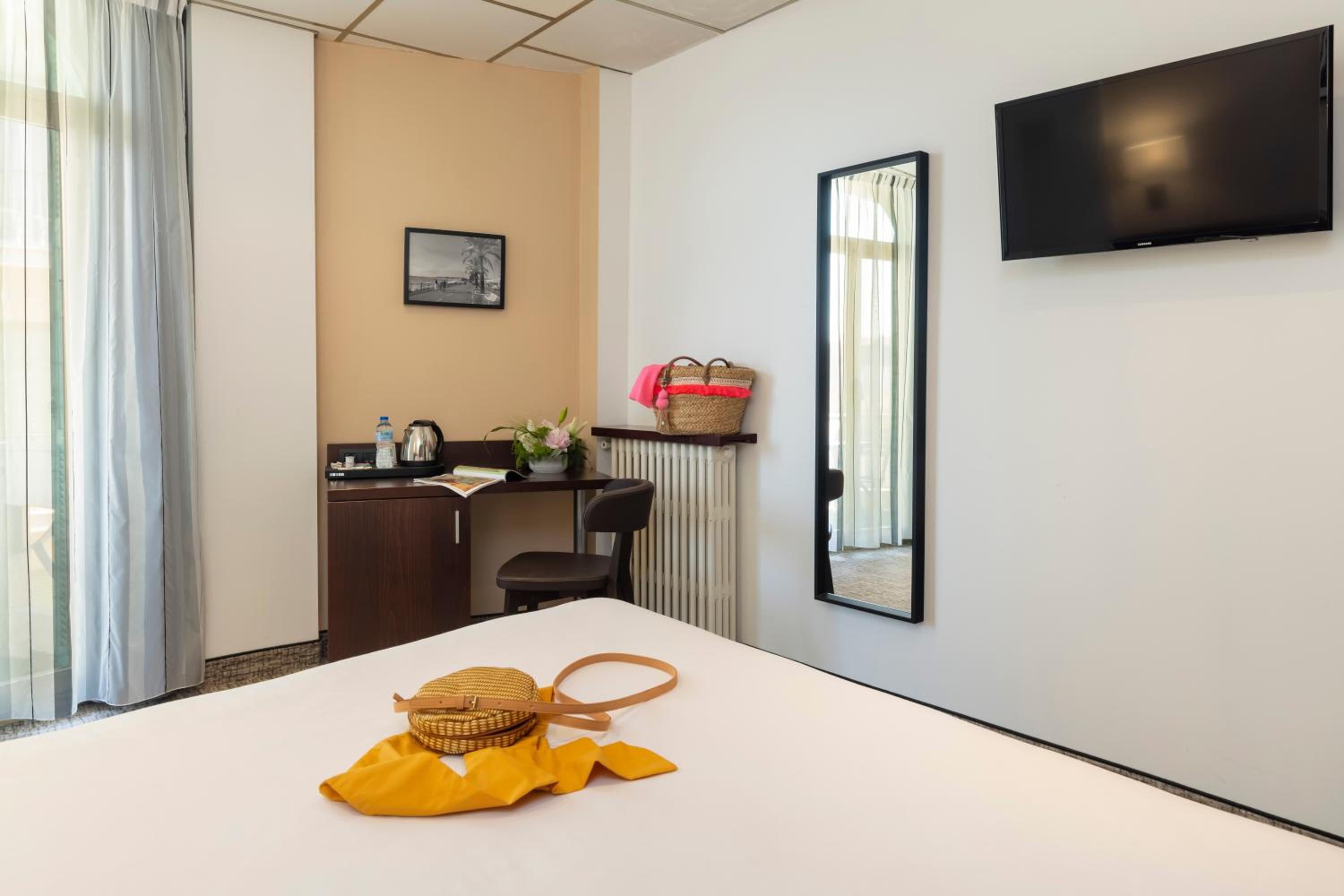 Superior Double Room - Photo 2
