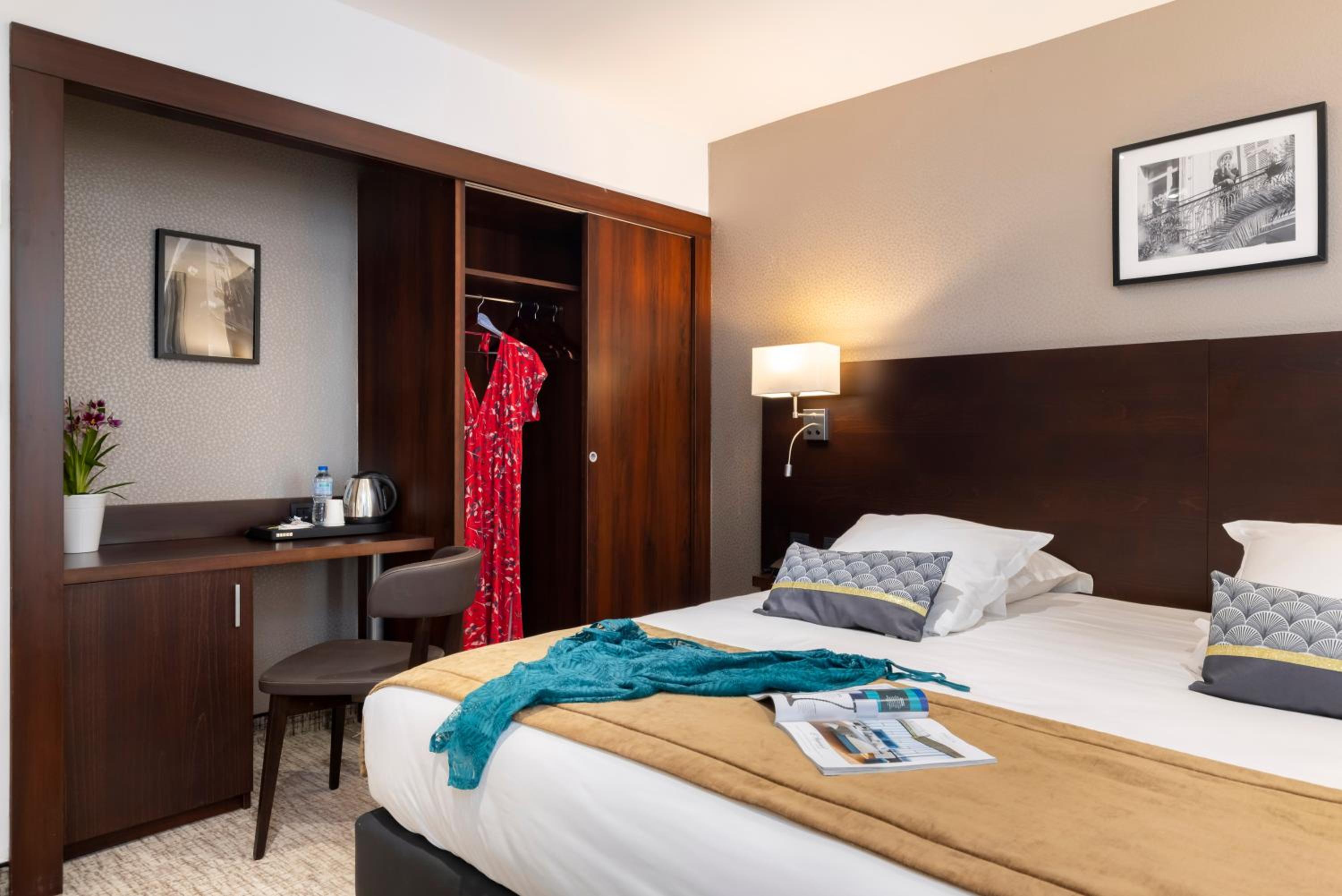 Deluxe Double Room - Photo 7