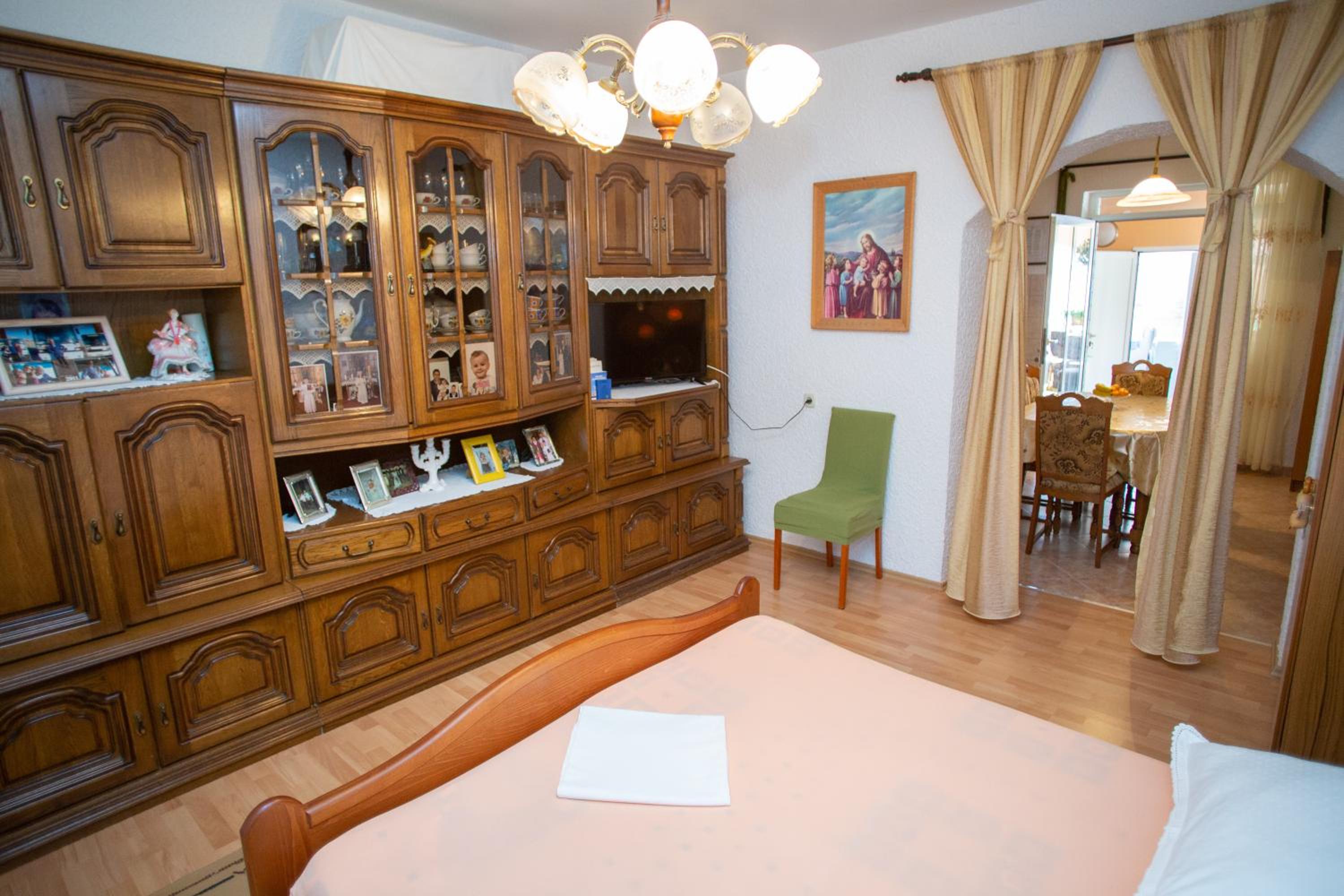 Apartment - Ground Floor photo 2