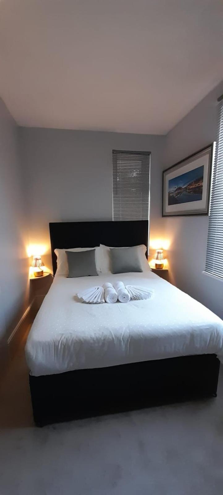 Family Room (2 Adults + 1 Child) - Photo 1