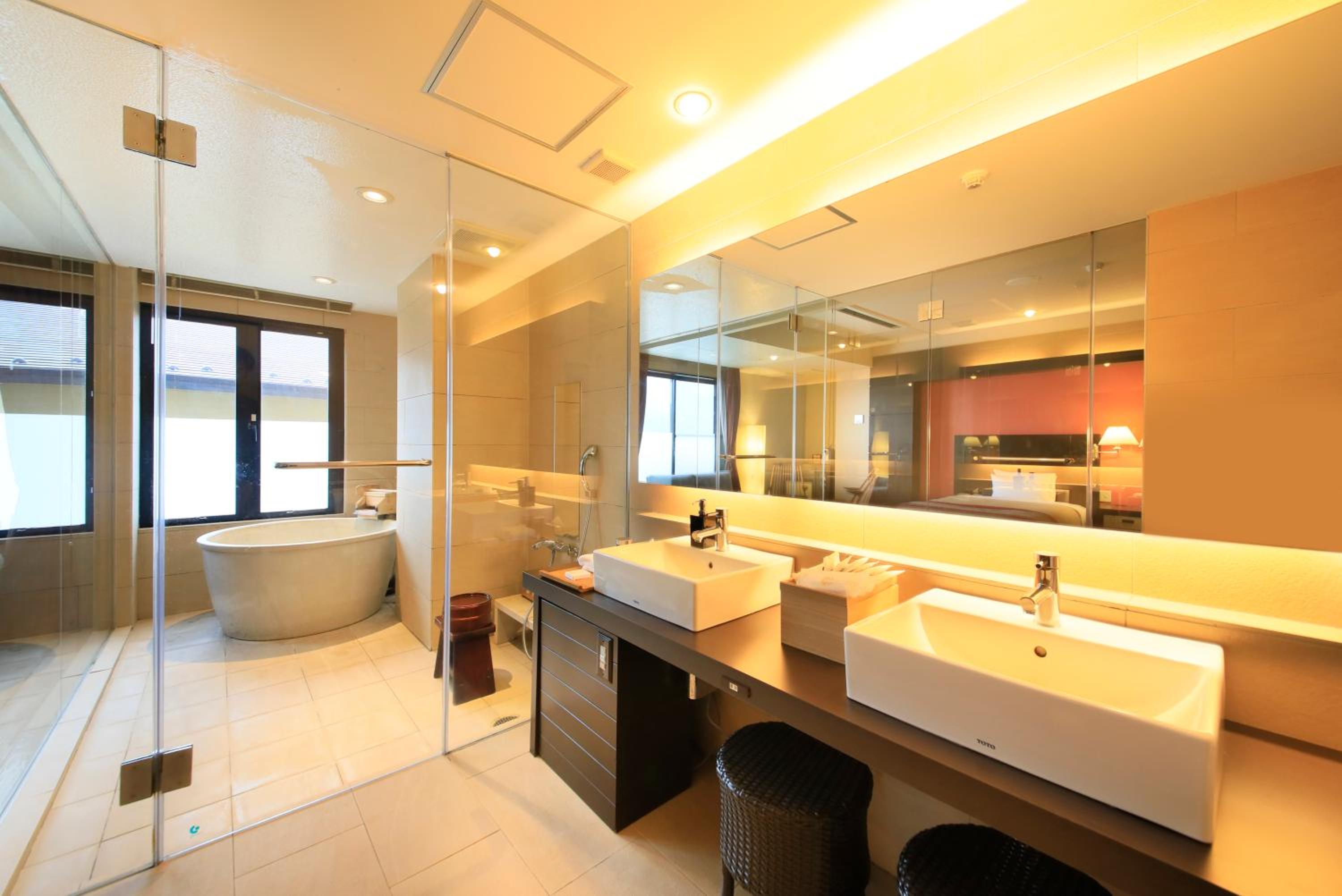 Twin Room with Stone Bathtub - Non-Smoking photo 3