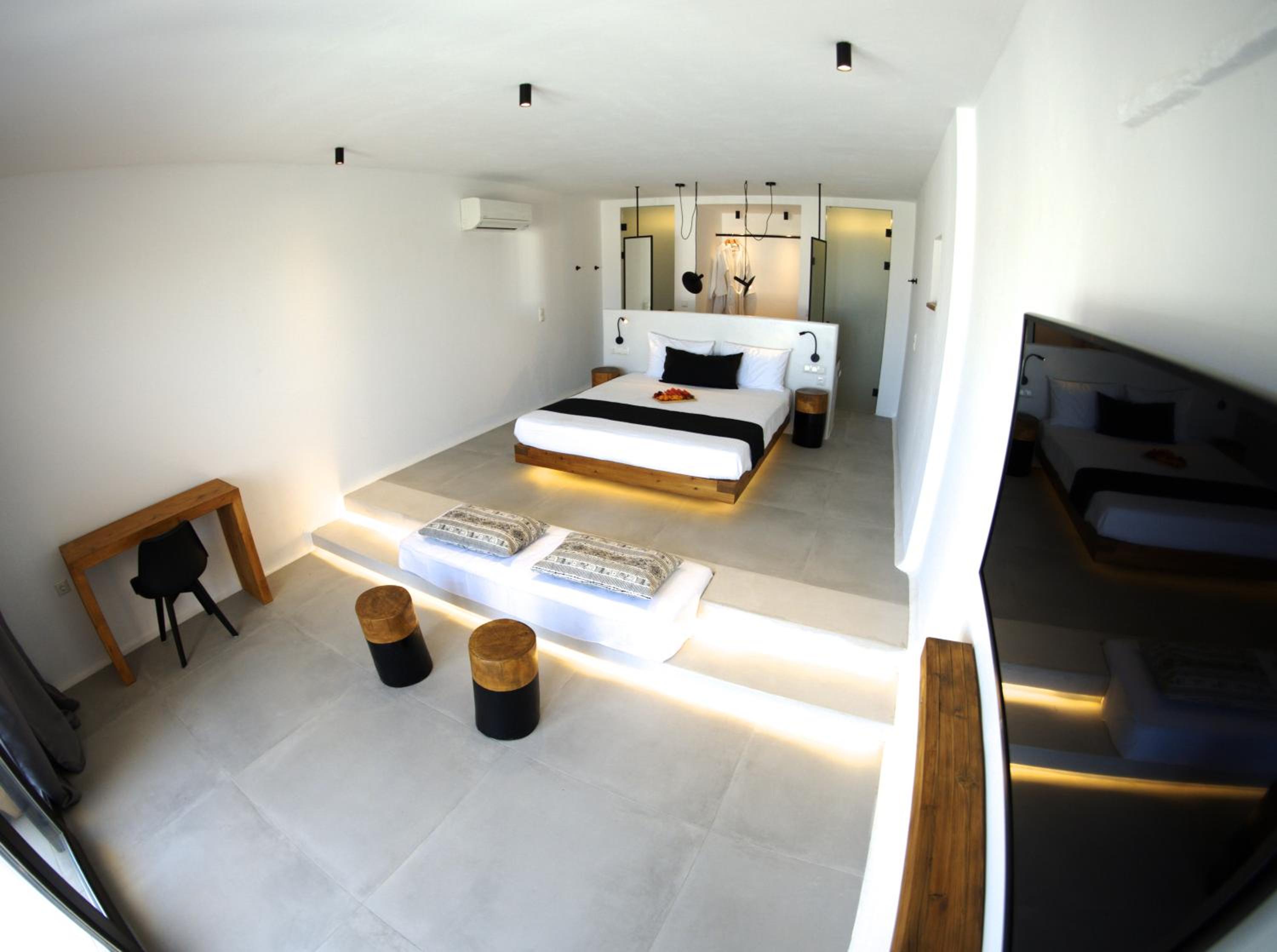 King Suite with Sea View photo 2