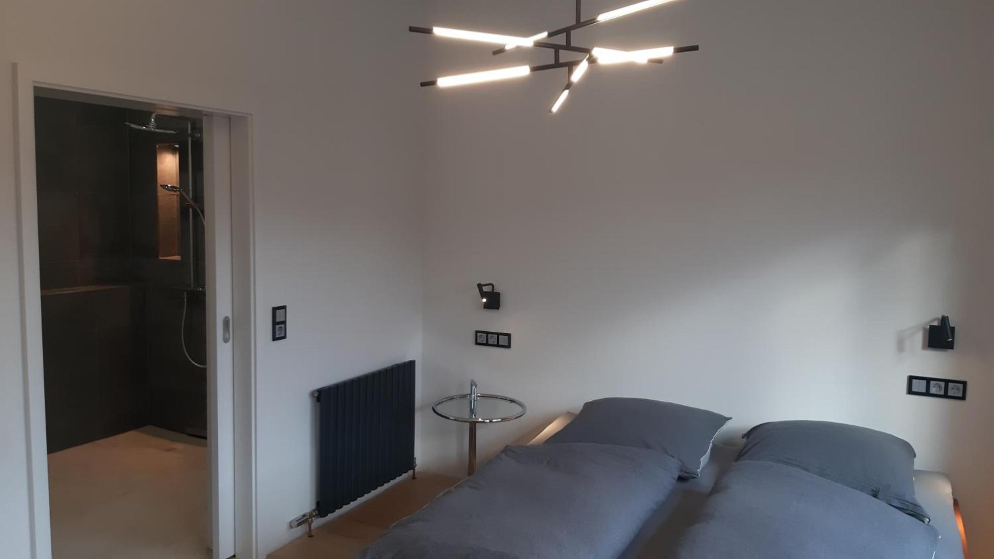 King Room - Disability Access - Photo 6