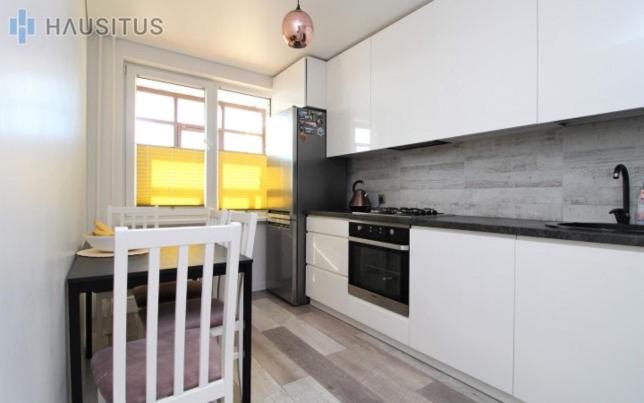 One-Bedroom Apartment - Photo 12