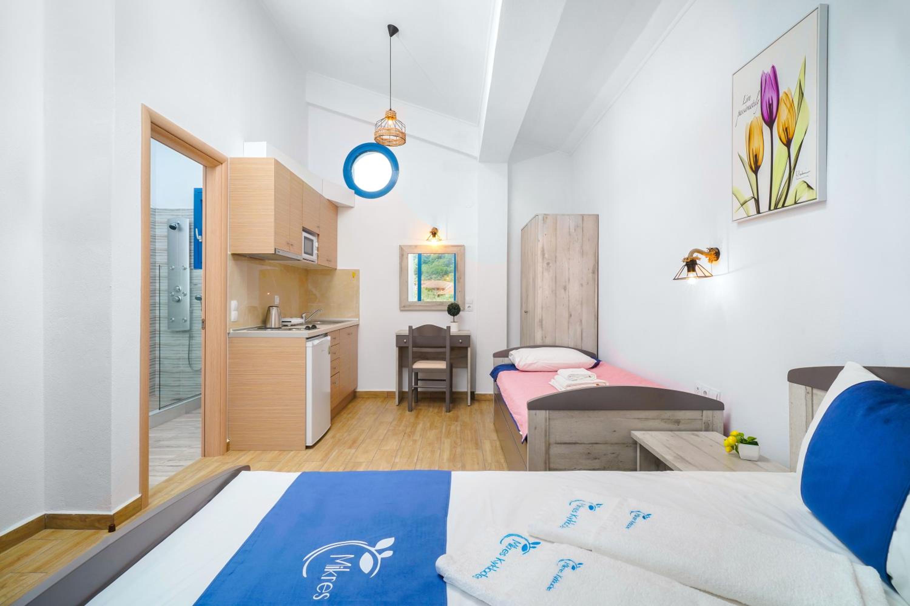 One-Bedroom Apartment - Photo 7