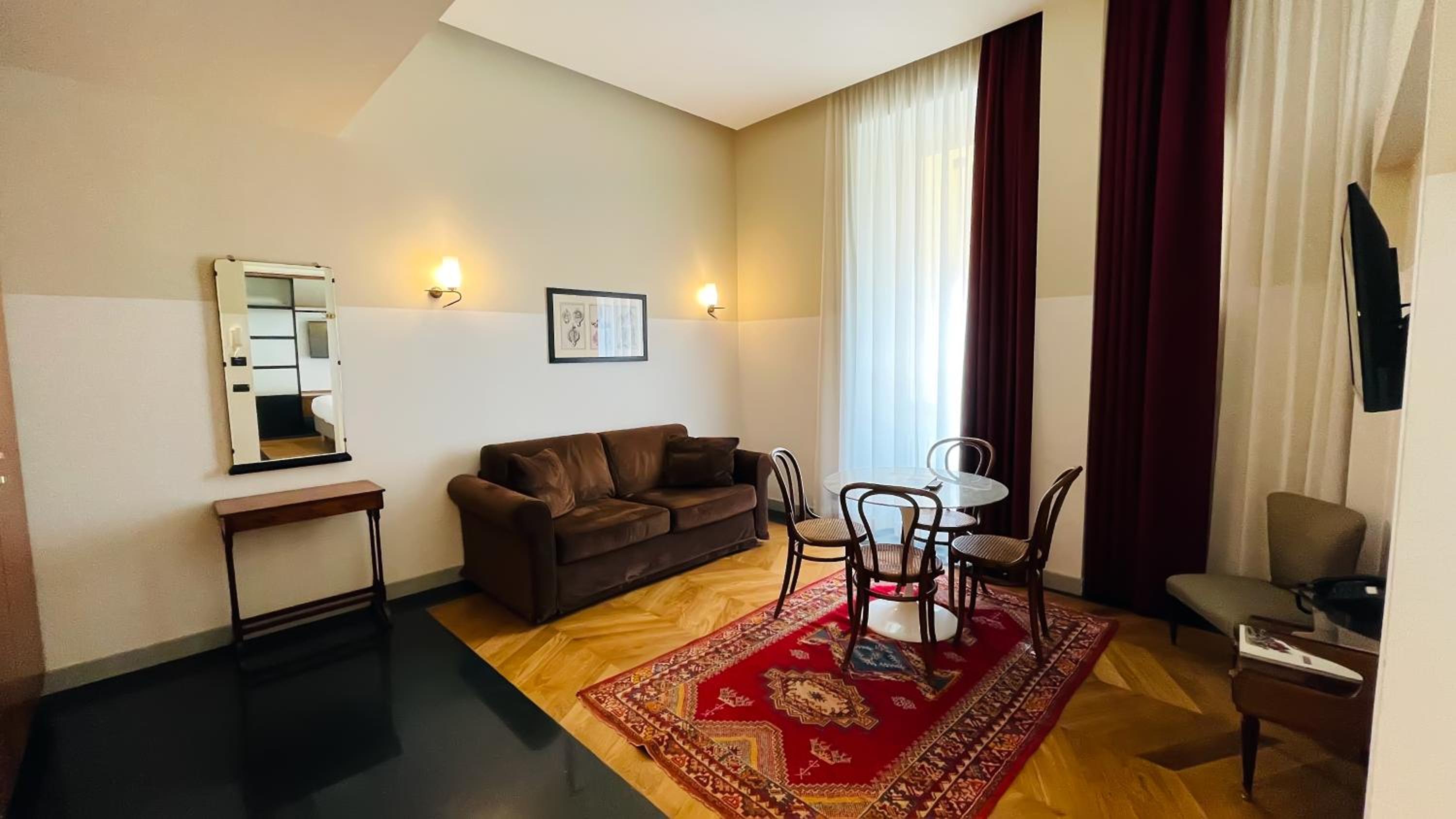 Apartment photo 3