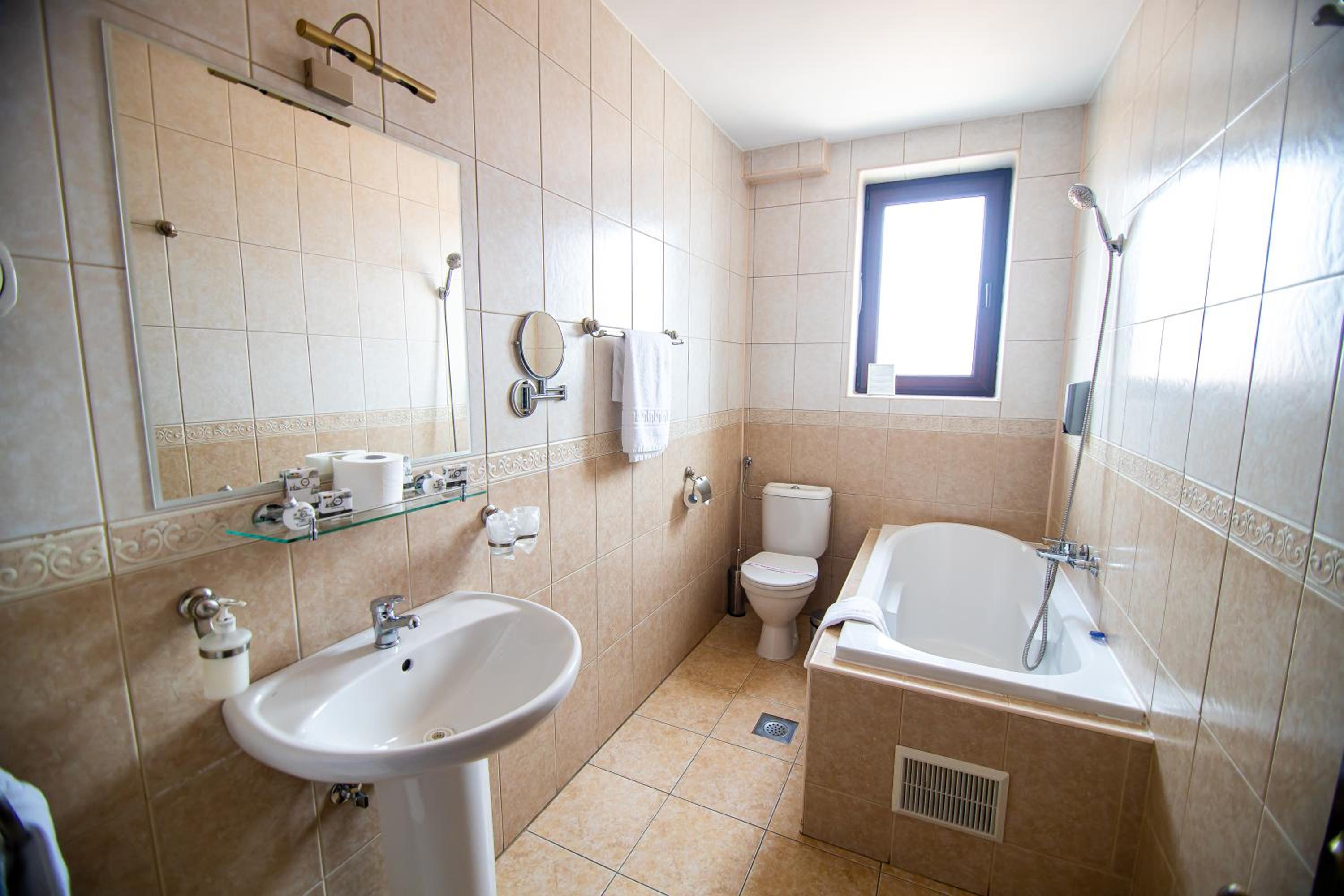 Twin Room - Photo 4