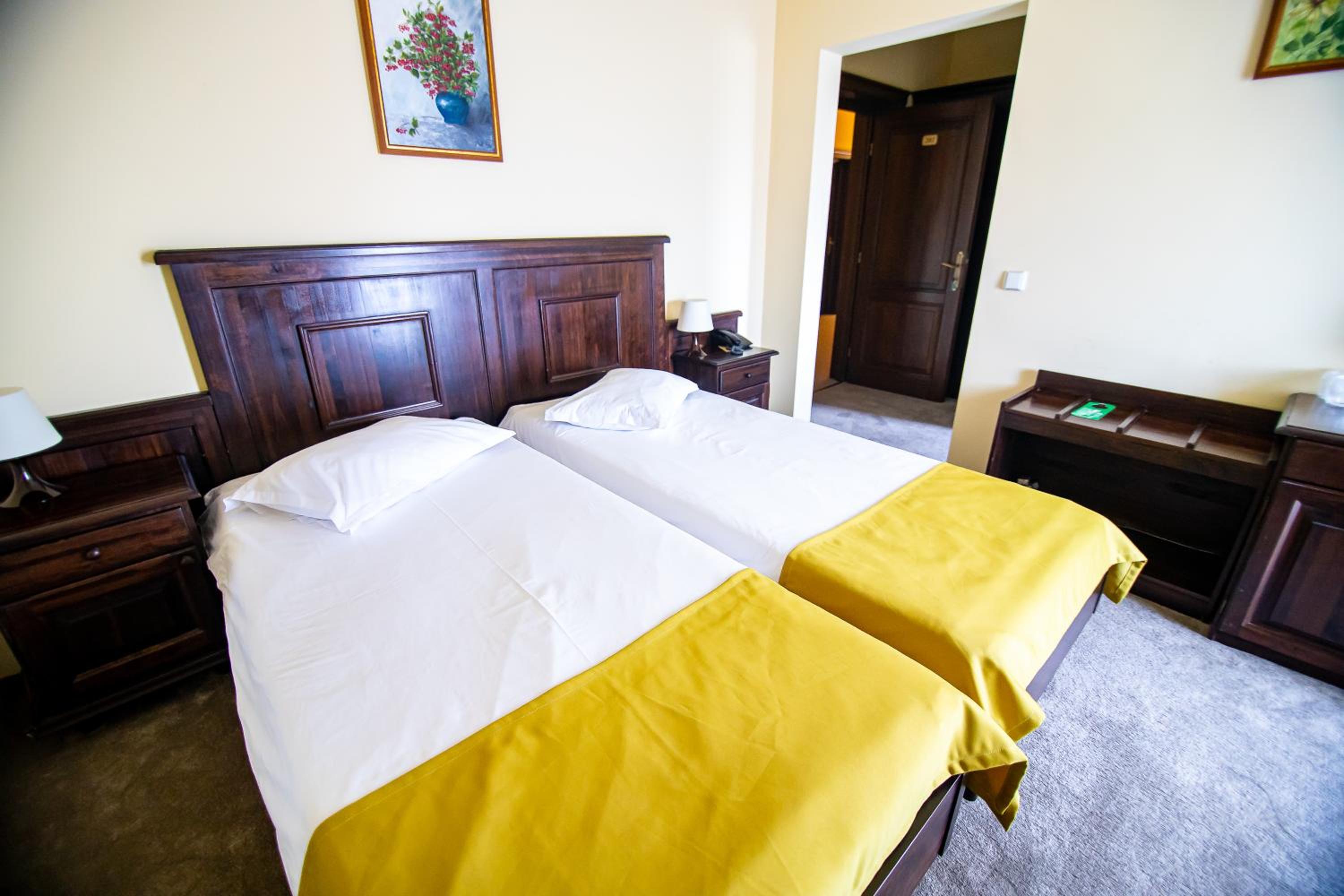 Twin Room - Photo 7